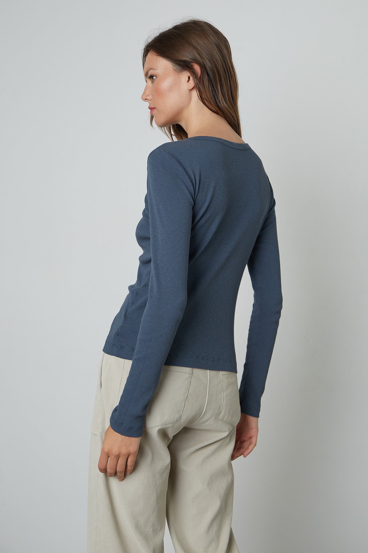 Bayler Tee Shadow Vera Pant back side view-35206768918721