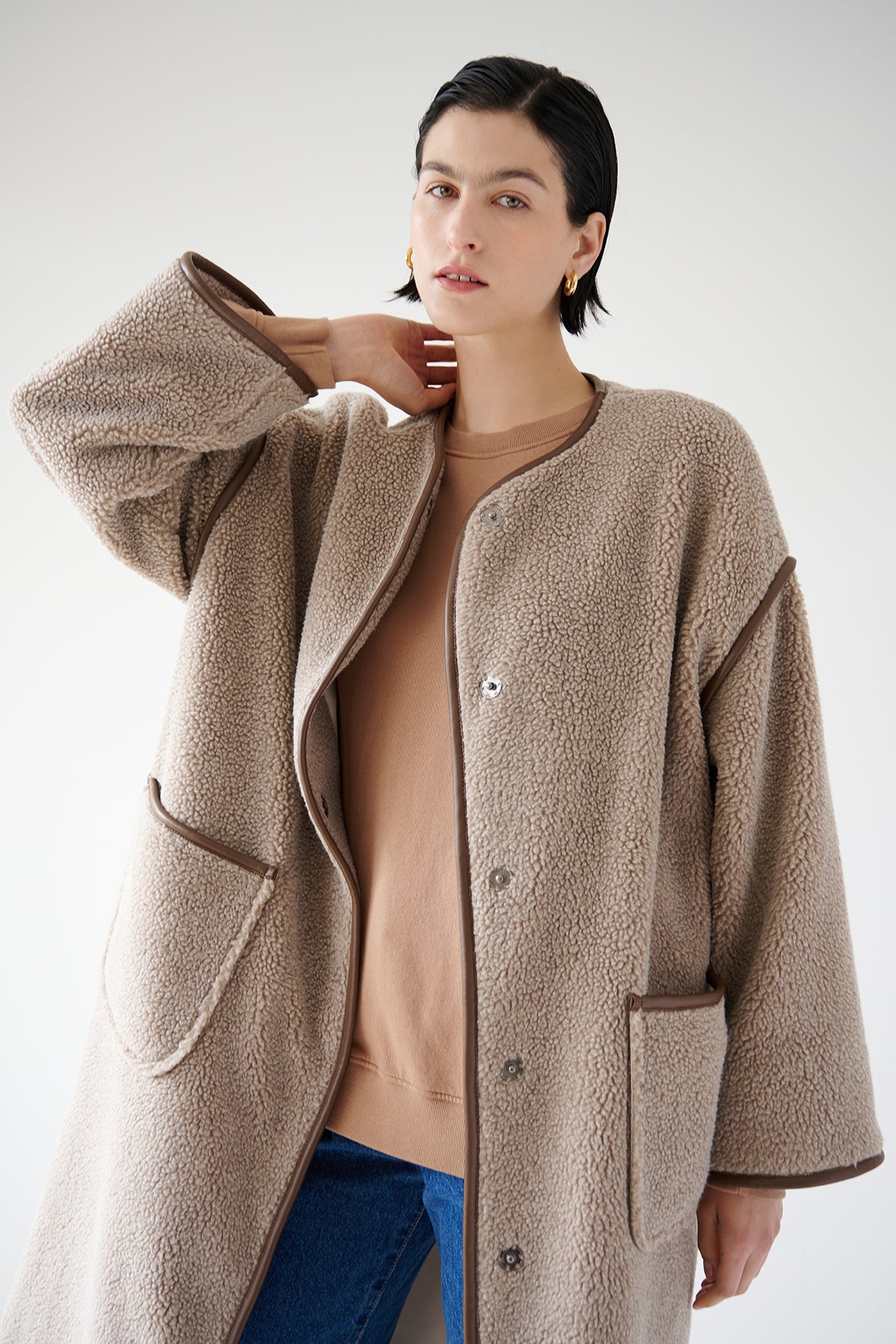 GREENWICH FAUX SHERPA COAT – Velvet by Graham & Spencer