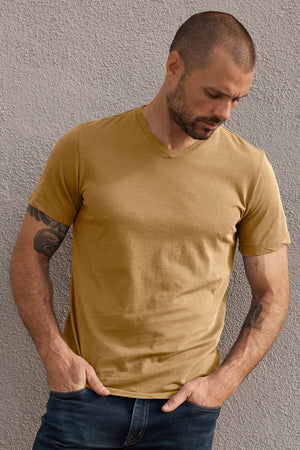 Samsen V-Neck Tee Shirt Henna Front