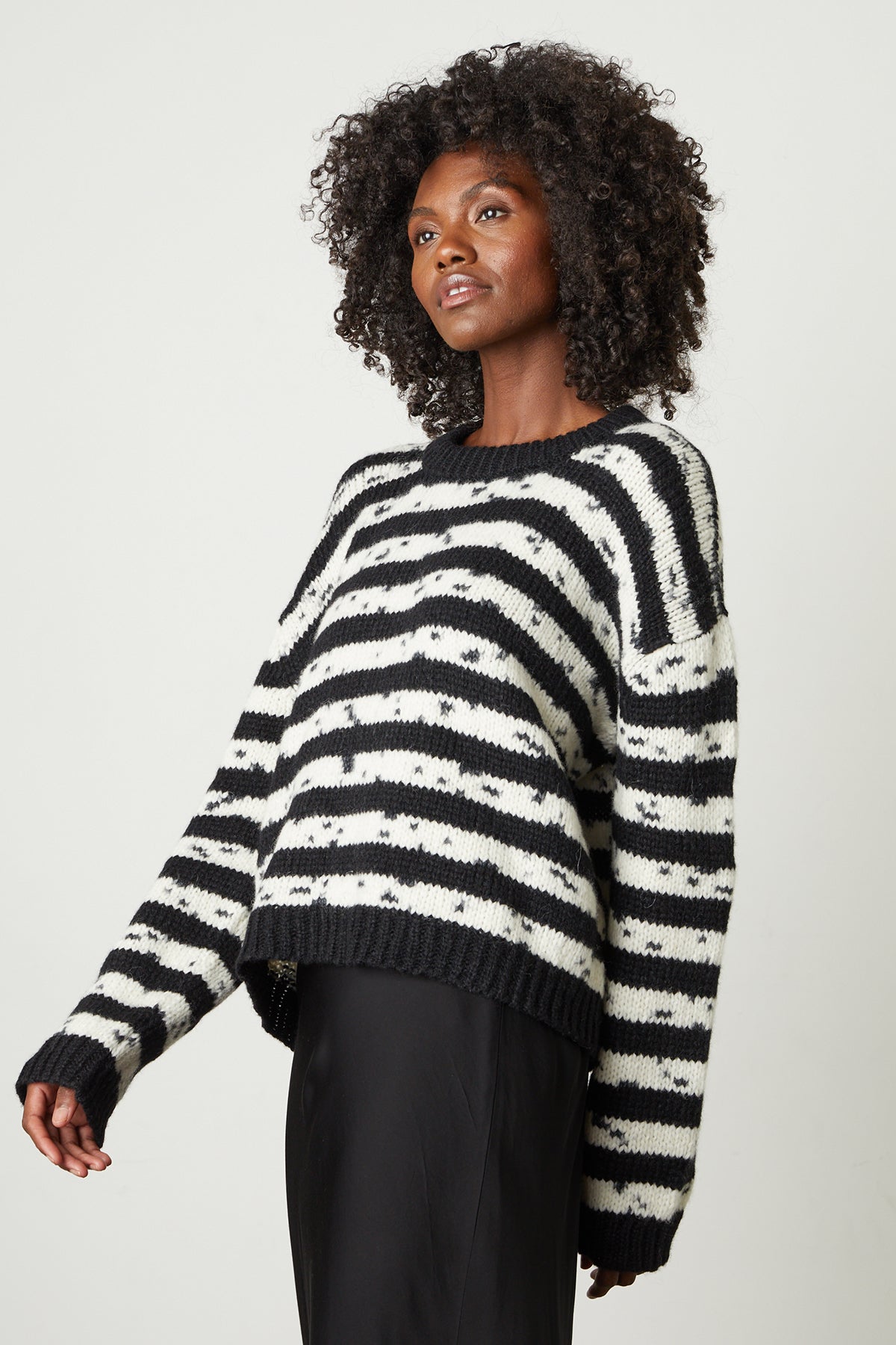 LUNA ALPACA BLEND CREW NECK SWEATER