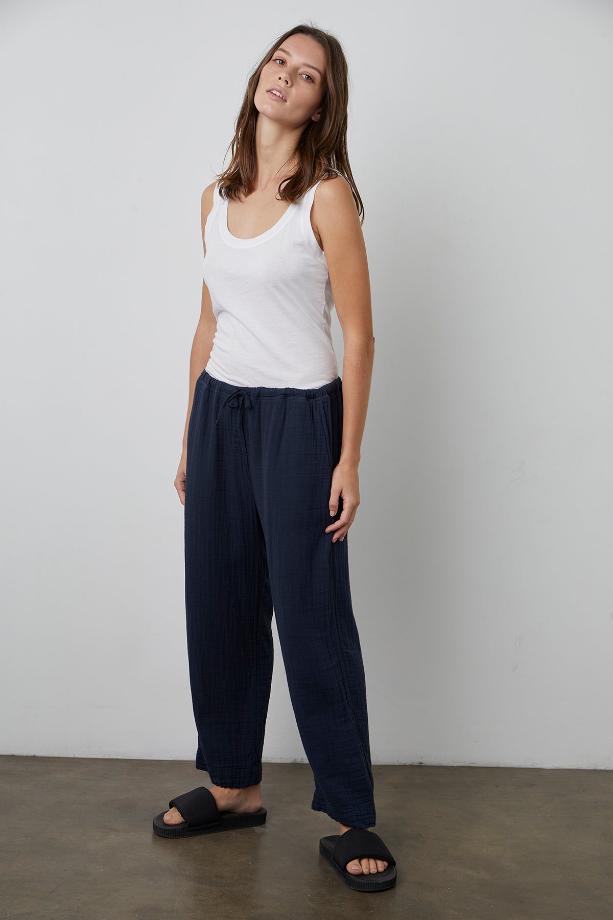 Franny Pant Shadow Mossy Tank White Front