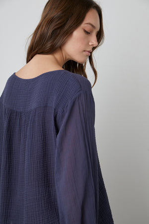 Marilyn Blouse Postman Back Shoulder Detail