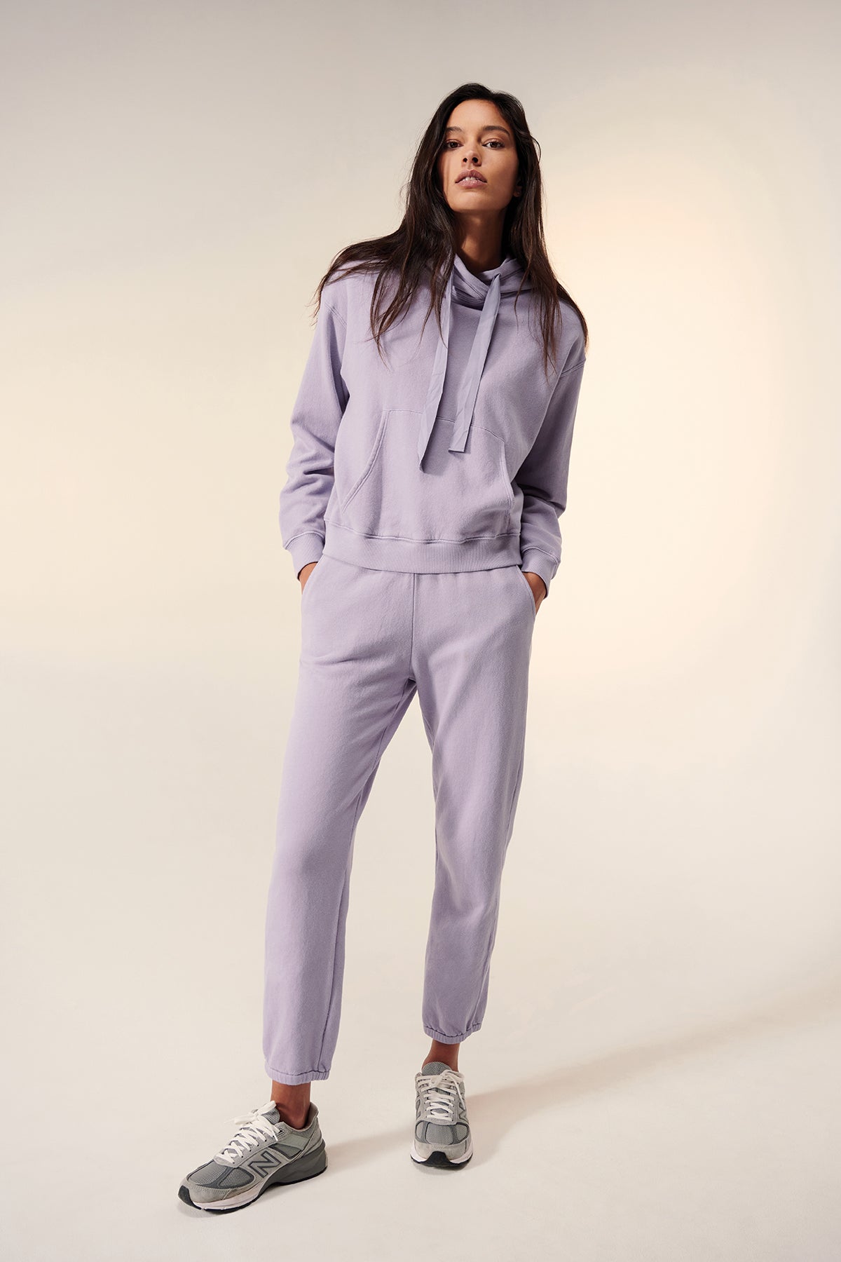 Cinch Bottom Sweatpants for Women with Pockets - China Sweatpants and  Clothing price
