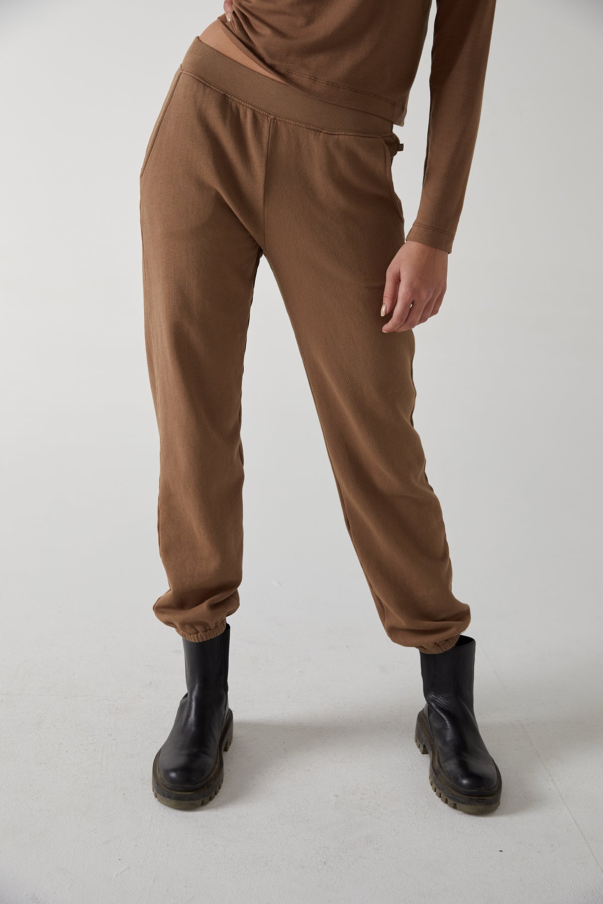 Zuma Sweatpant in hazelnut front