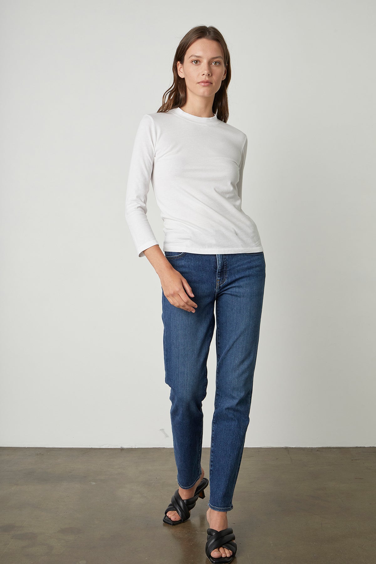 Quinny Tee White with Victoria Denim Anchor Front