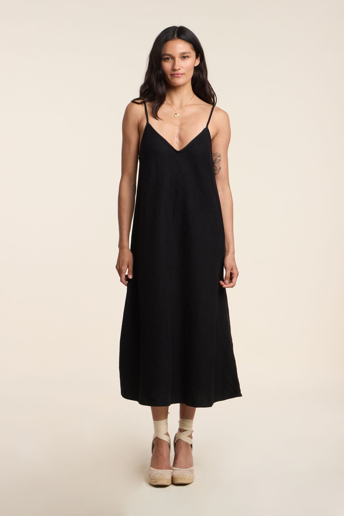 Velvet By Graham & Spencer HOPE Heavy Linen Dress - Blue / Denim Velvet By Graham & Spencer HOPE Heavy Linen Dress - Blue / Denim