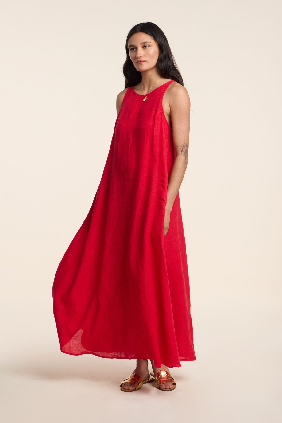 RETA WOVEN LINEN SLEEVELESS MAXI DRESS – Velvet by Graham & Spencer