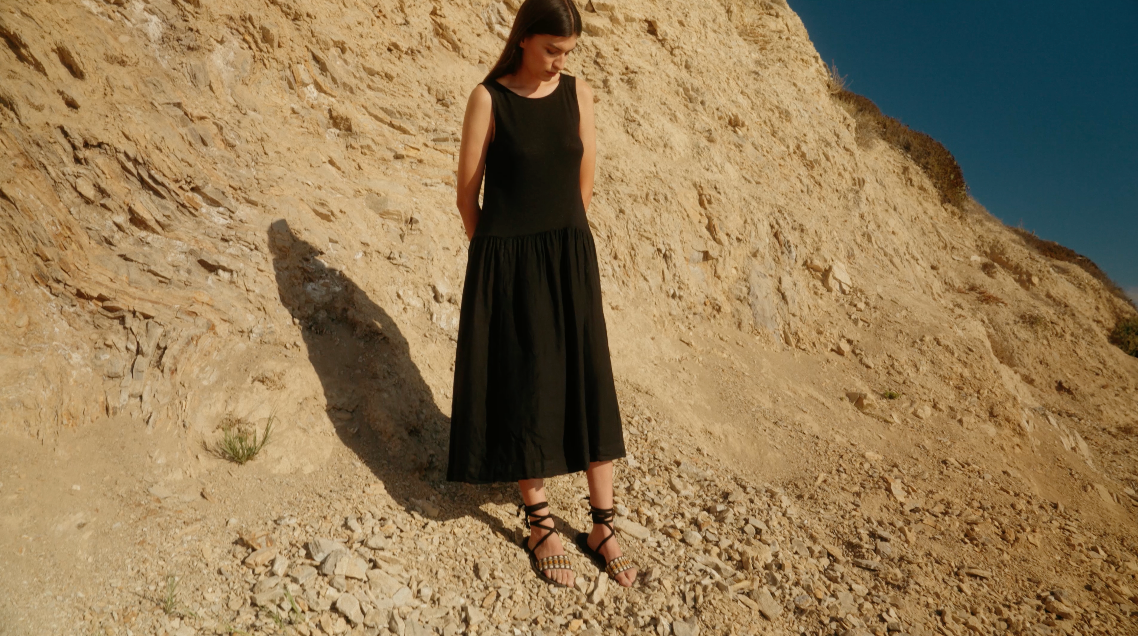 HEAD TO TOE ELEGANCE