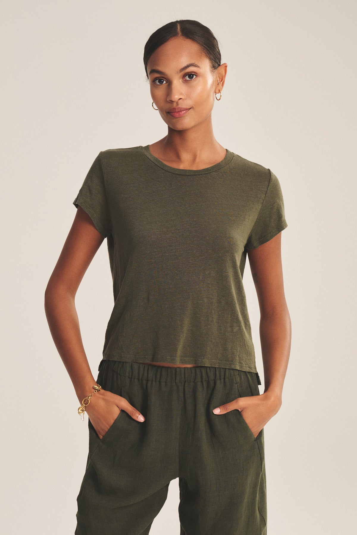 LIGHT AND LUXURIOUS LINEN