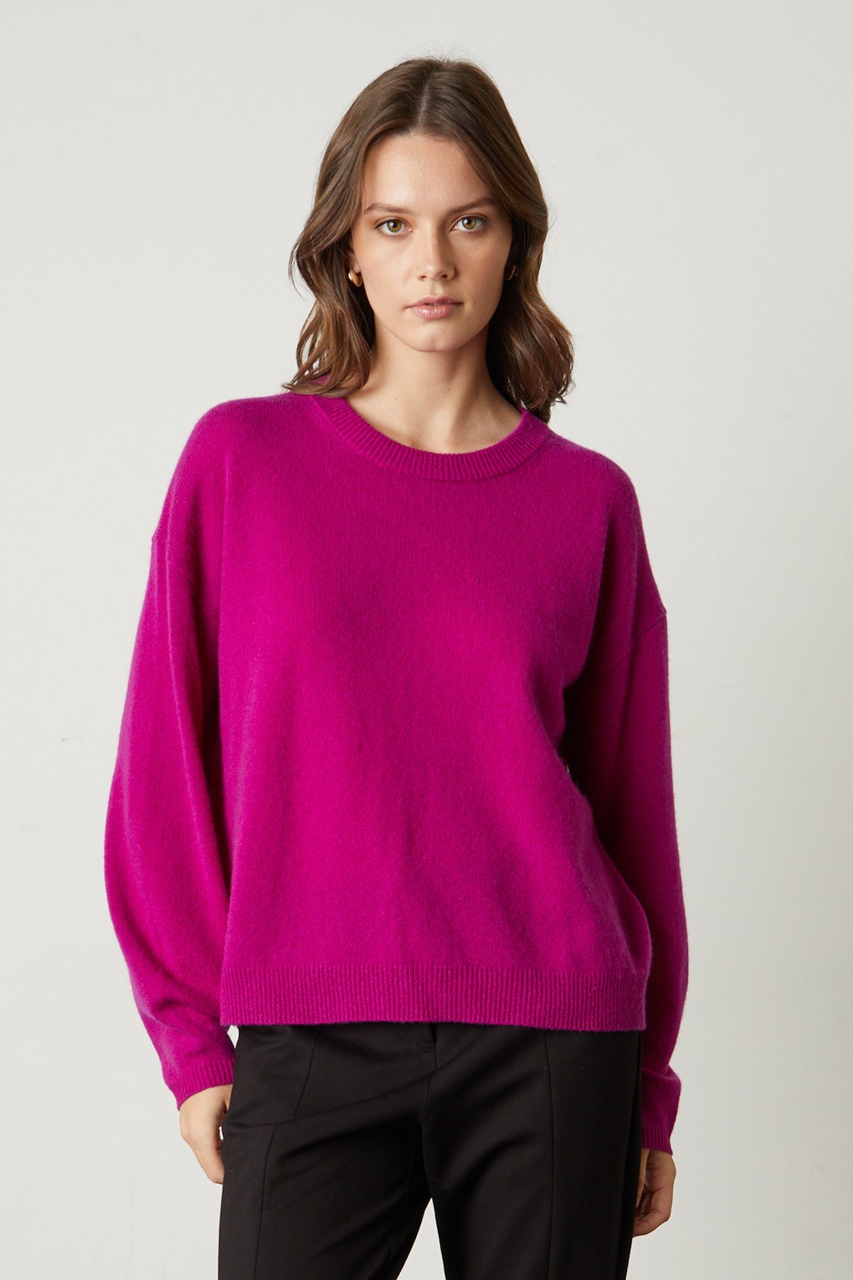 Brynne Cashmere Crew Neck Sweater in bright magenta pink front-26677208416449