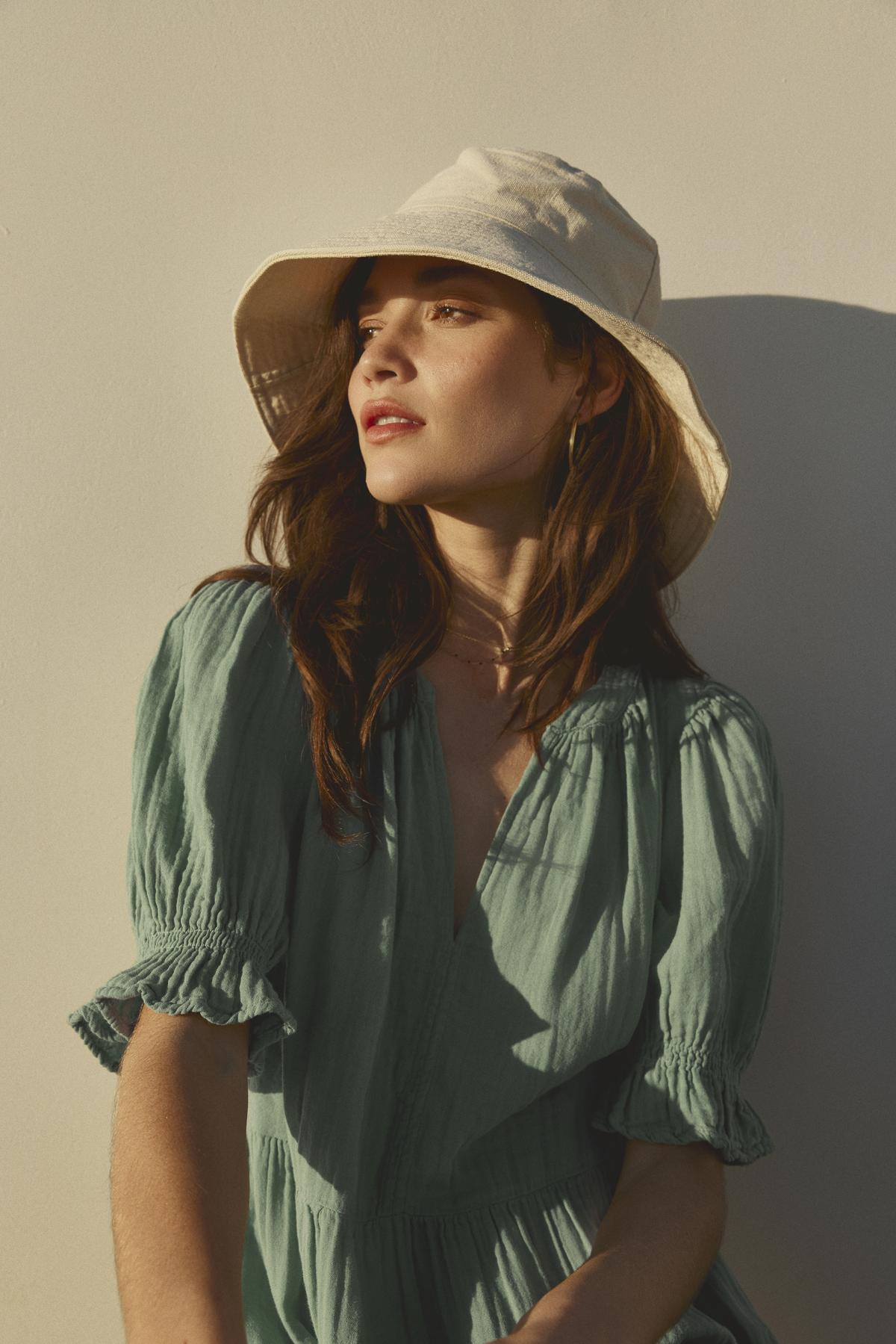 HAZEL CANVAS BUCKET HAT BY FREYA – Velvet by Graham Spencer