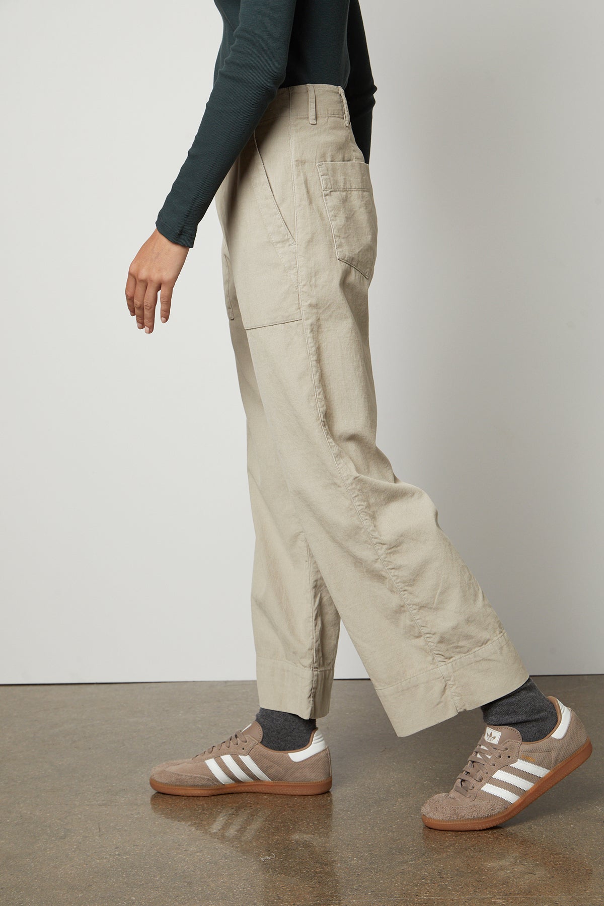 Classic Tailored Wide Leg Trousers in Khaki – LEXI + LOU