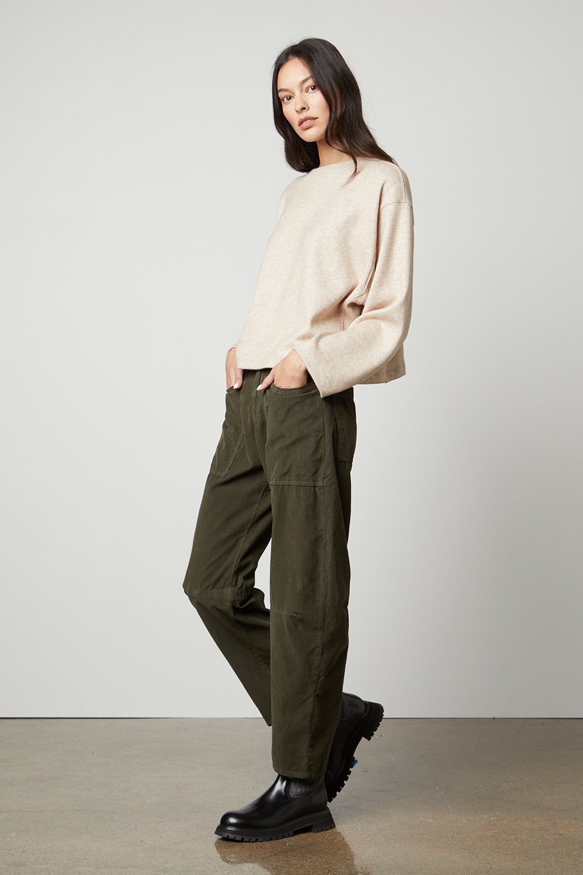 NIA COZY DOUBLE KNIT CROPPED CREW – Velvet by Graham & Spencer