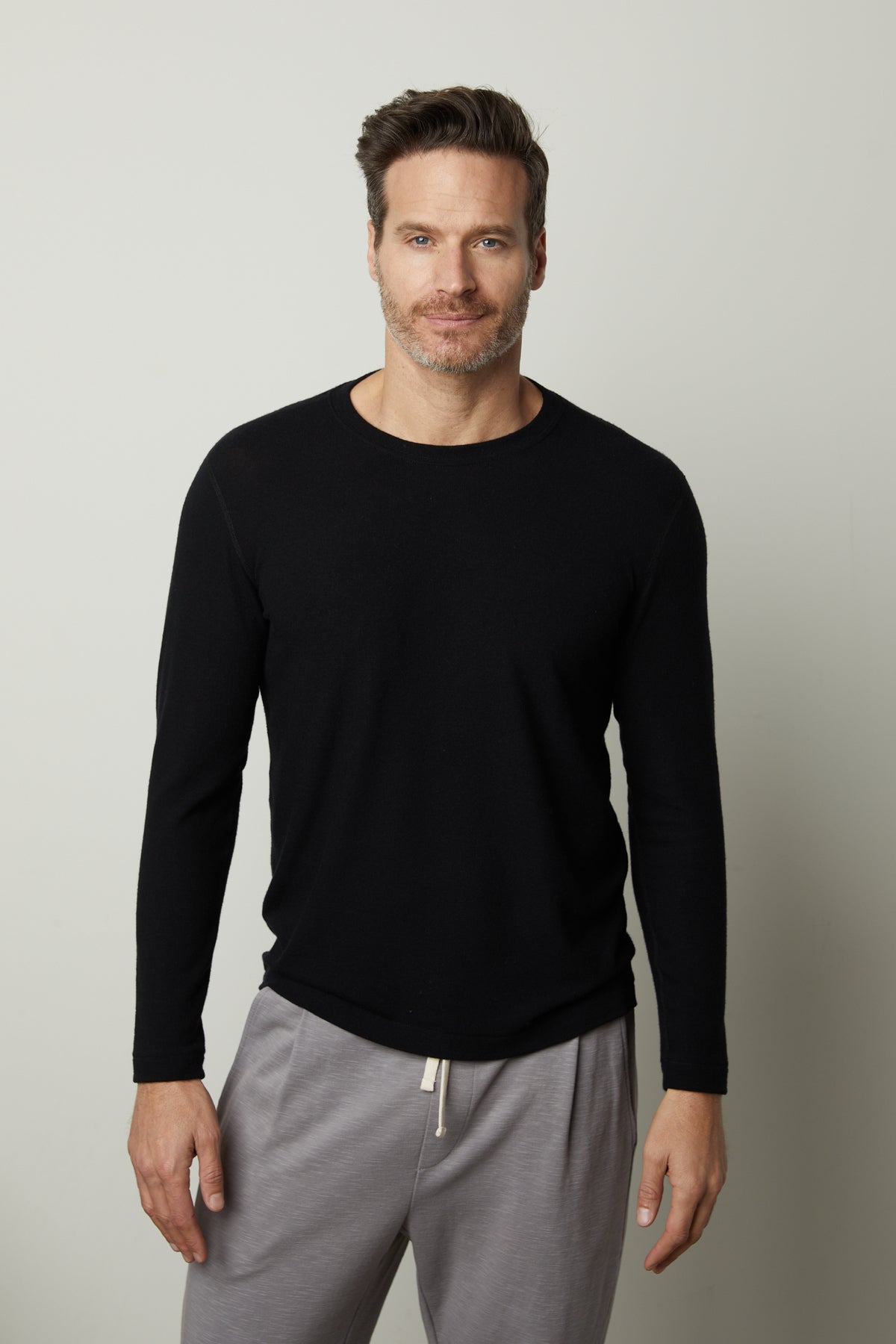 A man in a Velvet by Graham & Spencer BECKER COZY JERSEY CREW sweater.-35782717571265