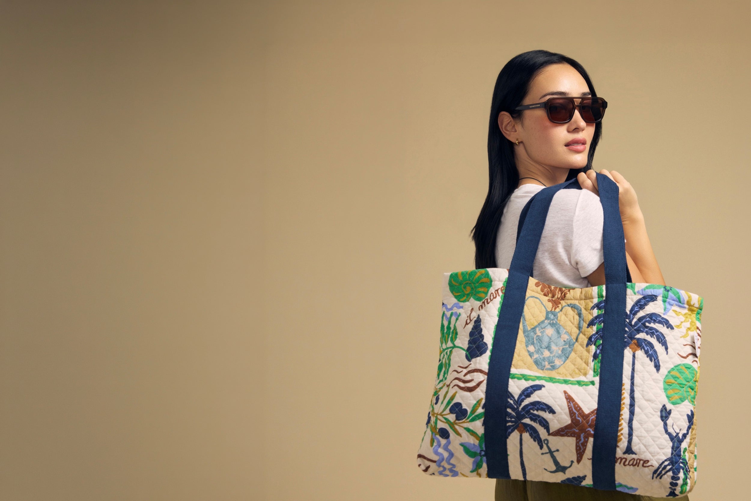  Free Lido Tote 