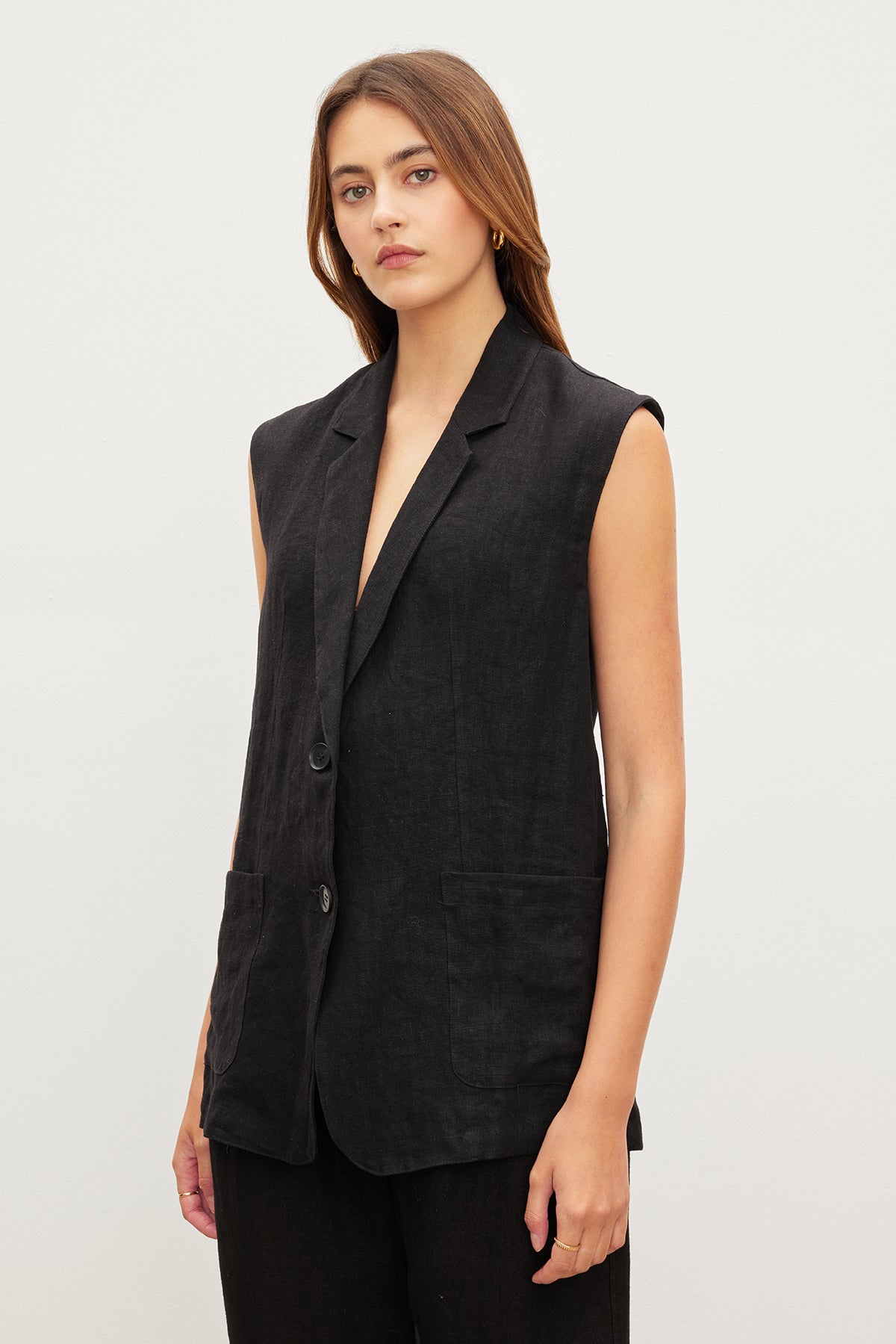   Oversized Velvet by Graham & Spencer BETHAN HEAVY LINEN SLEEVELESS BLAZER. 