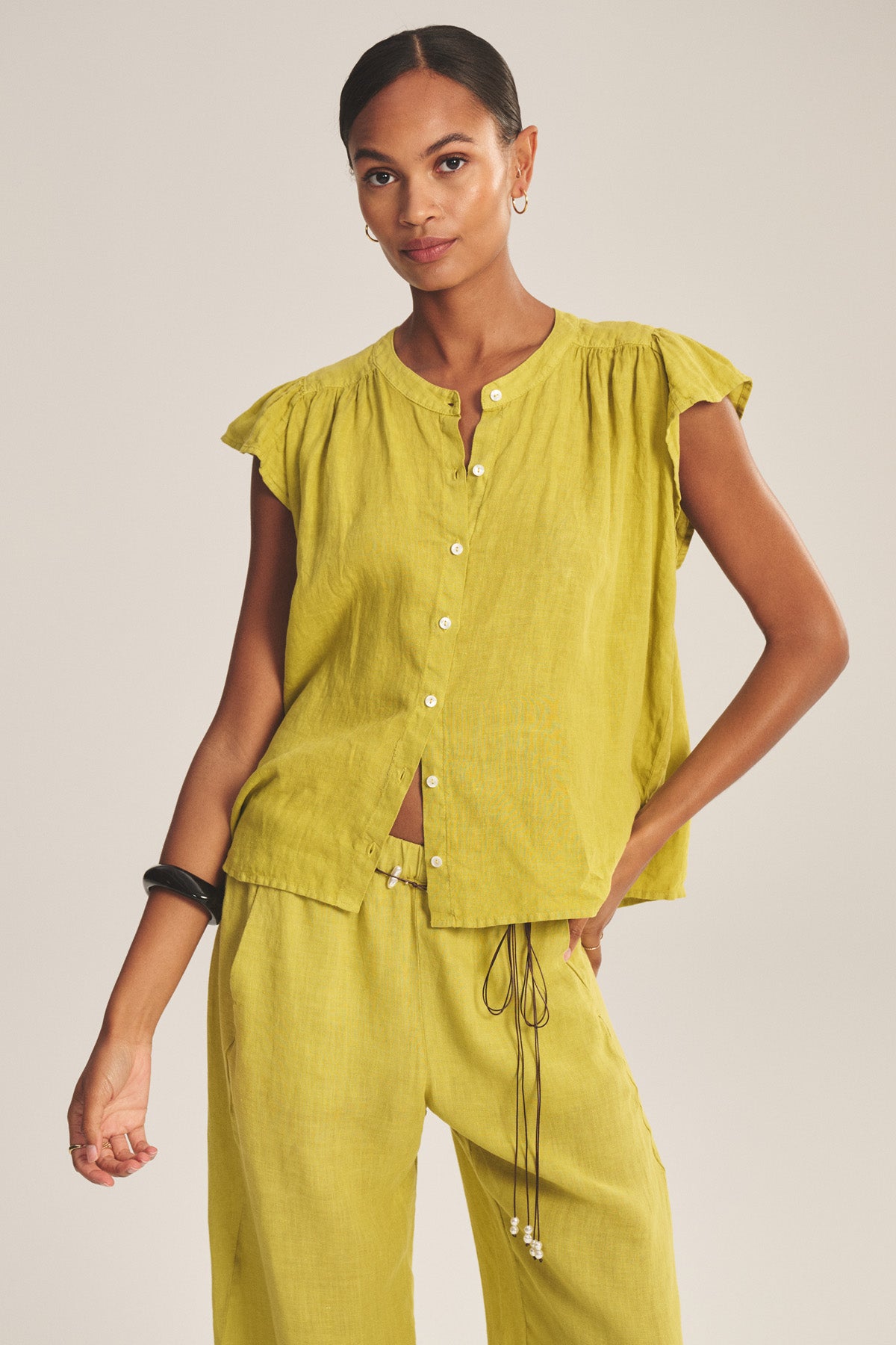 LIGHT AND LUXURIOUS LINEN