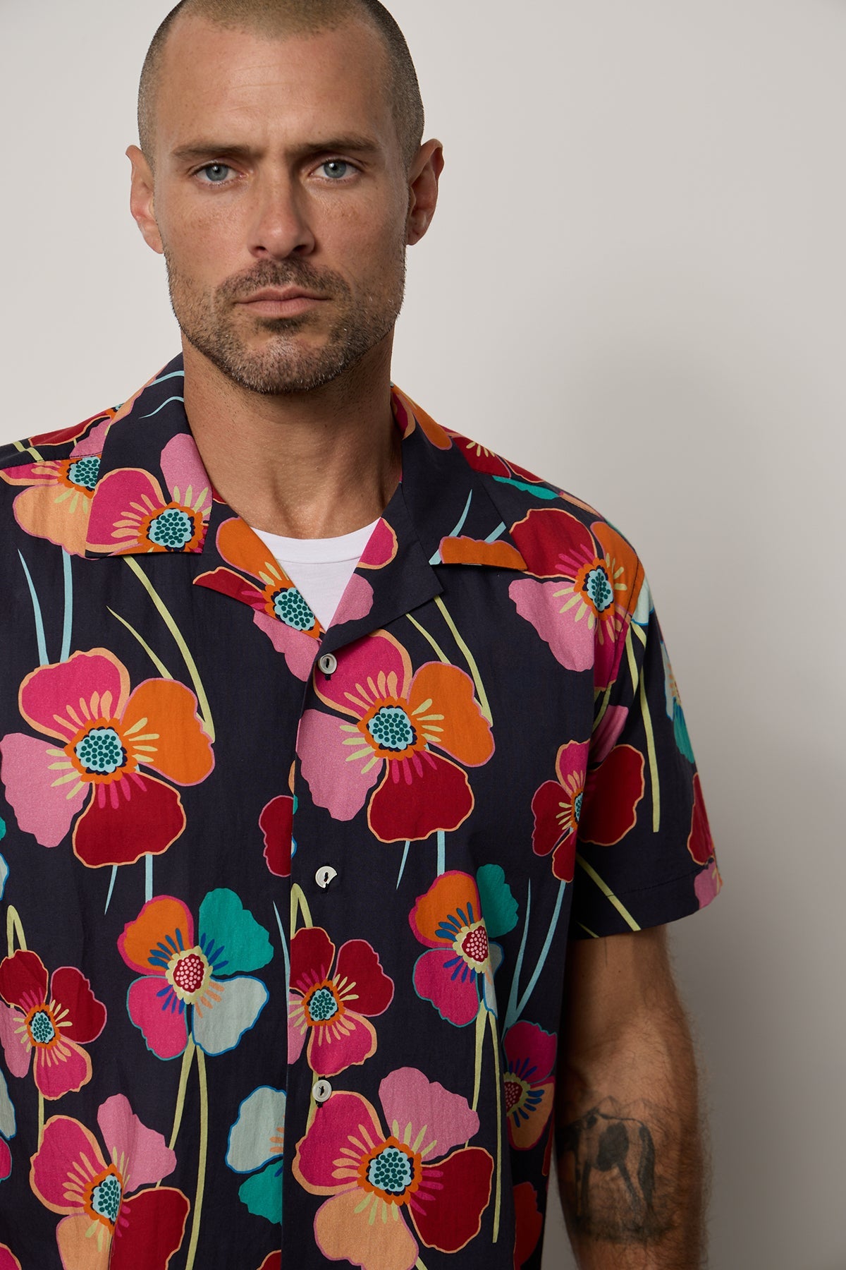 Iggy Button up shirt in Bahama print with large bold modern flower print on dark background close up front-26801038950593