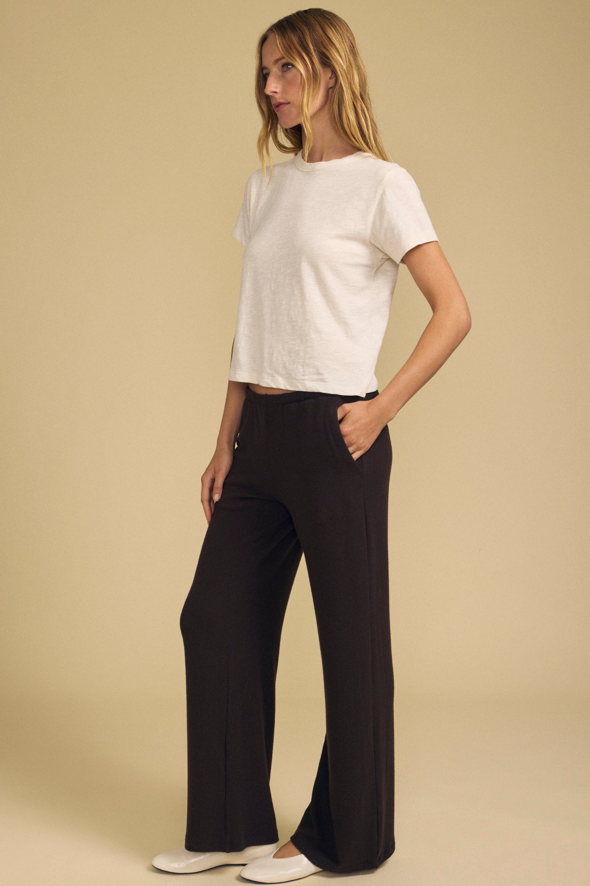 EASE INTO LOUNGEWEAR