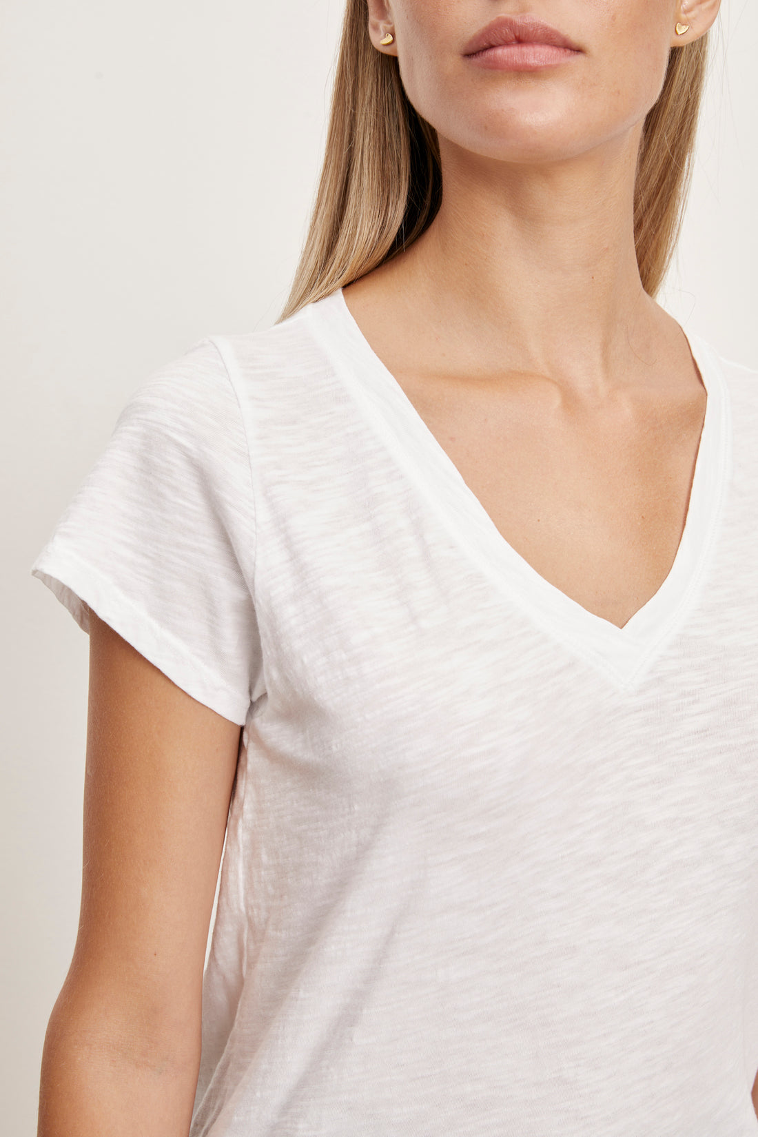JILIAN ORIGINALS COTTON SLUB SHORT SLEEVE V-NECK TEE – Velvet by Graham ...