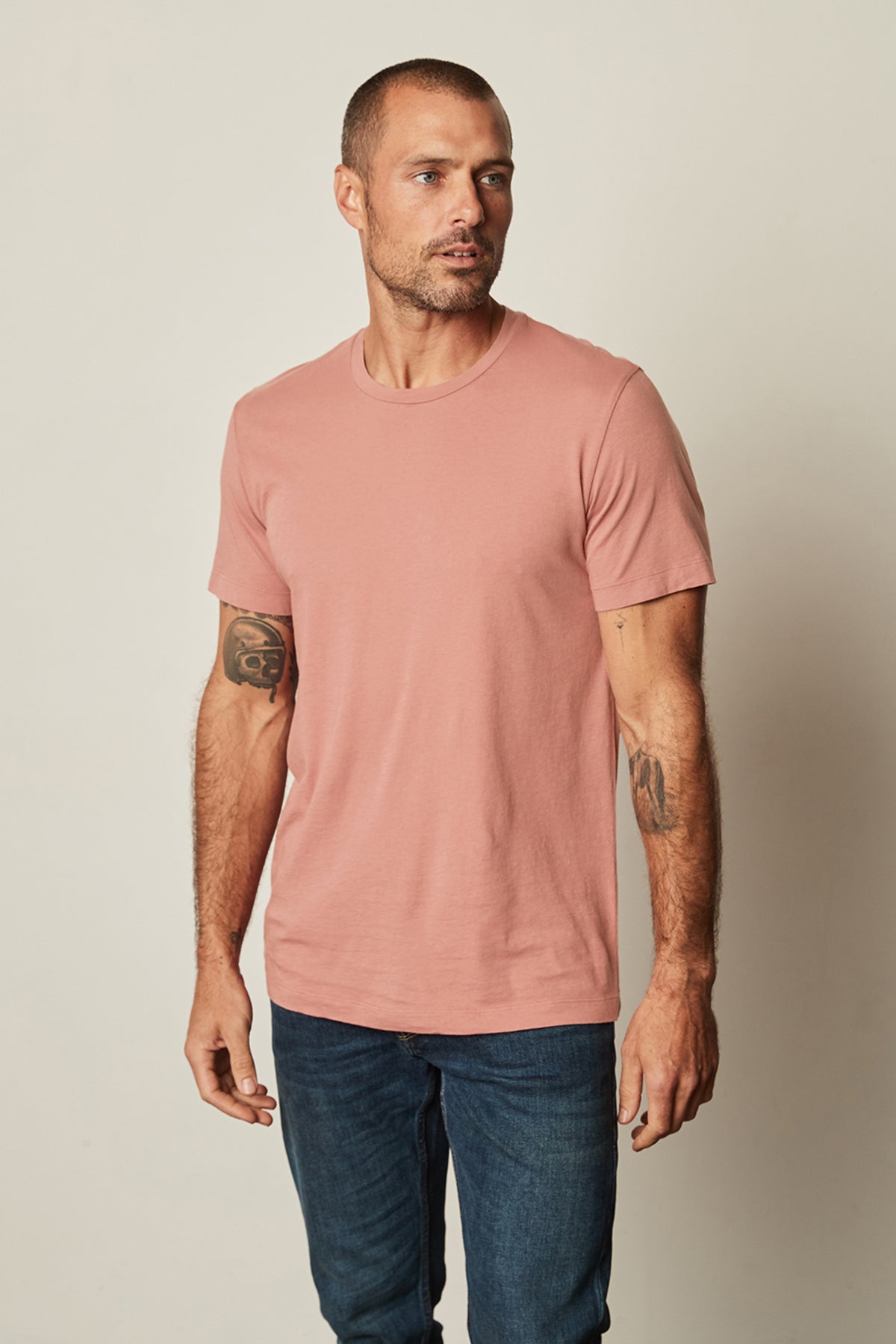 Howard Crew Neck Tee in scallop with blue denim front-26630398771393