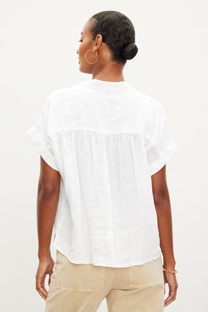 ARIA WOVEN LINEN SHORT SLEEVE BUTTON FRONT TOP – Velvet by Graham & Spencer