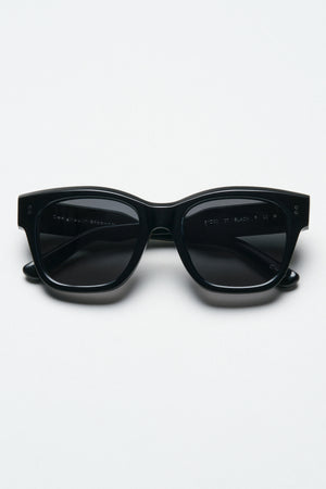 7.2 Chimi Sunglasses Black Front