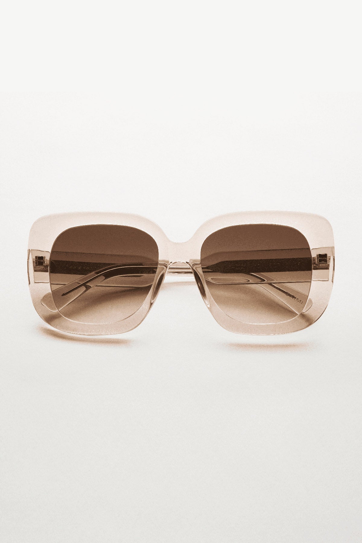 Chimi 10 Sunglasses Ecru Front-22132415103169