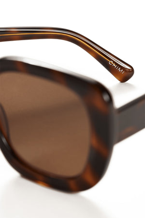 Chimi 10 Sunglasses Tortoise Detail