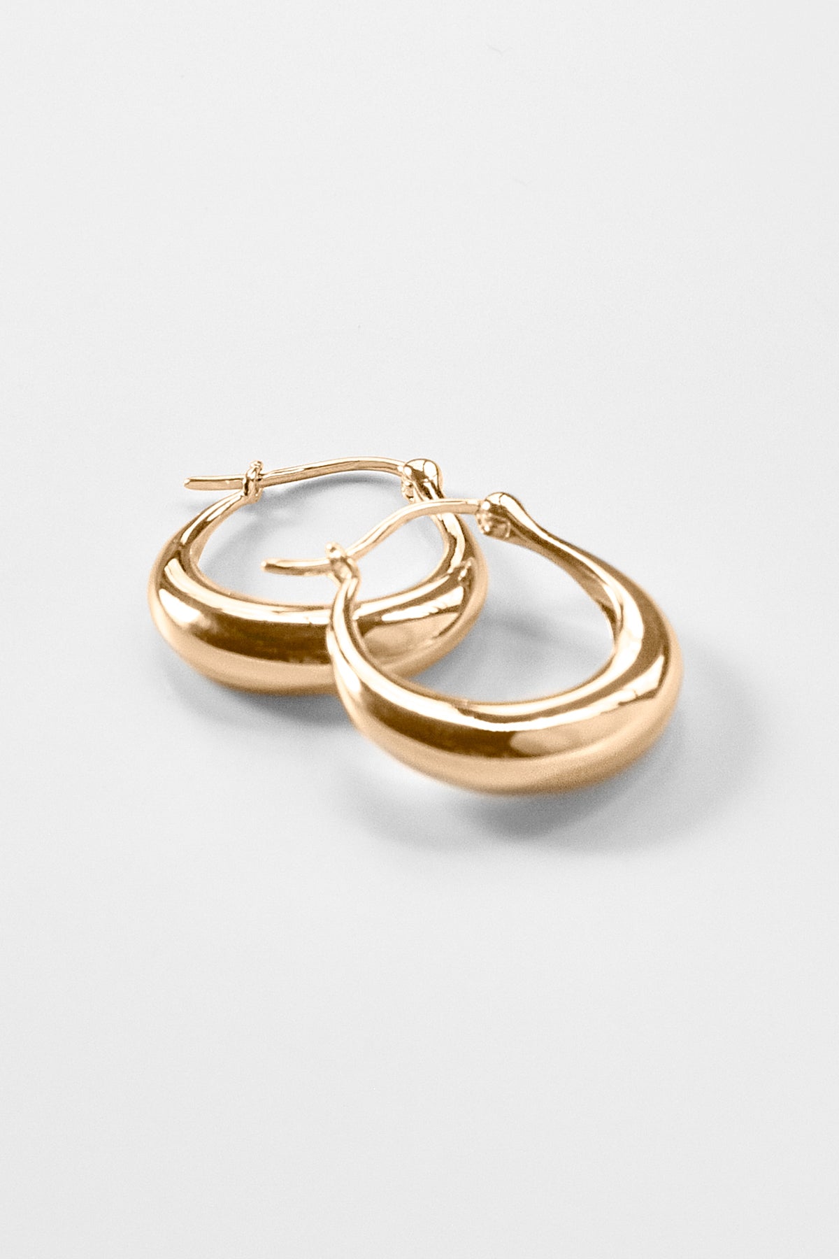 Hendry Hoop Earrings Gold-23749363237057