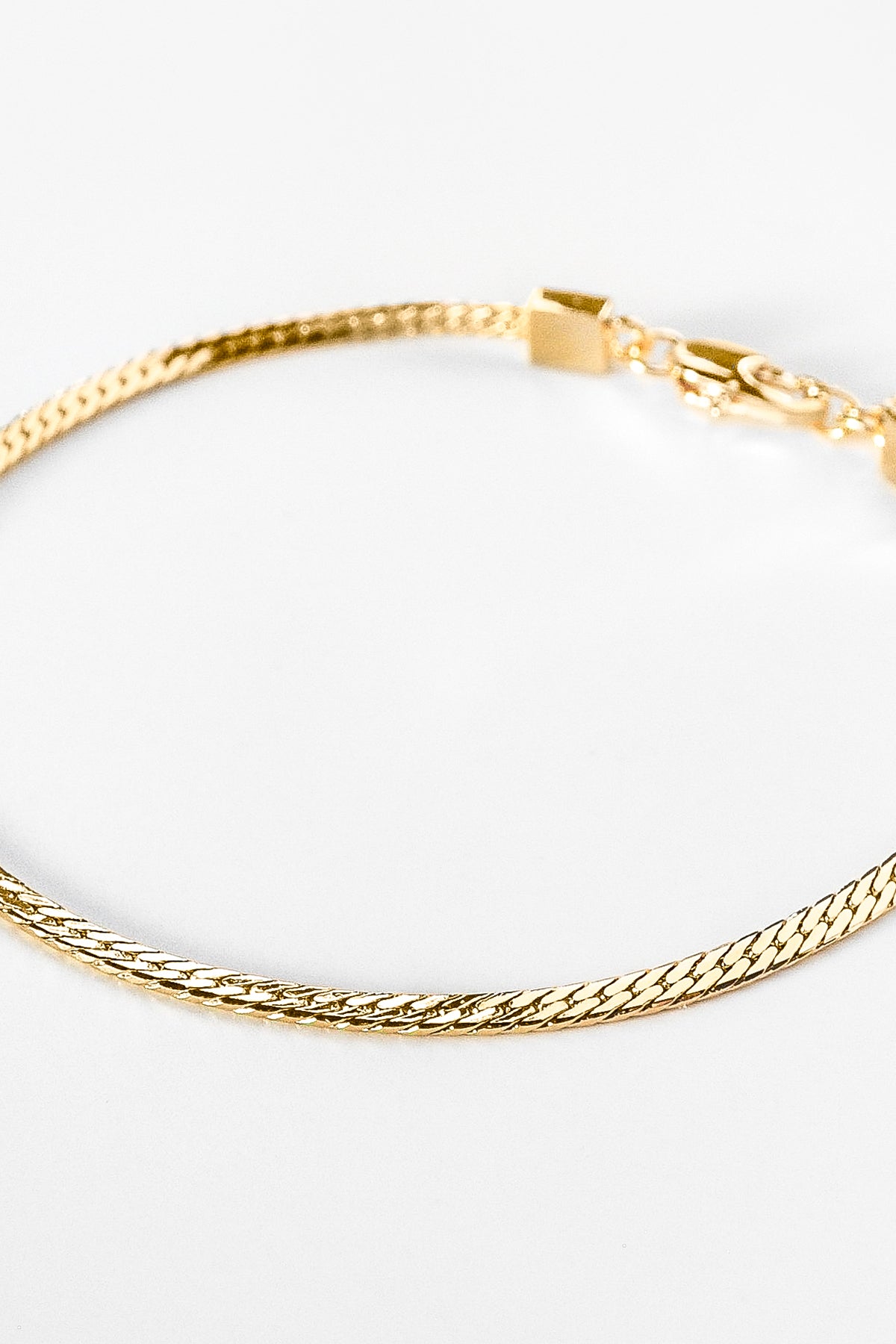   Mini Dani Bracelet Gold by Thatch Detail 