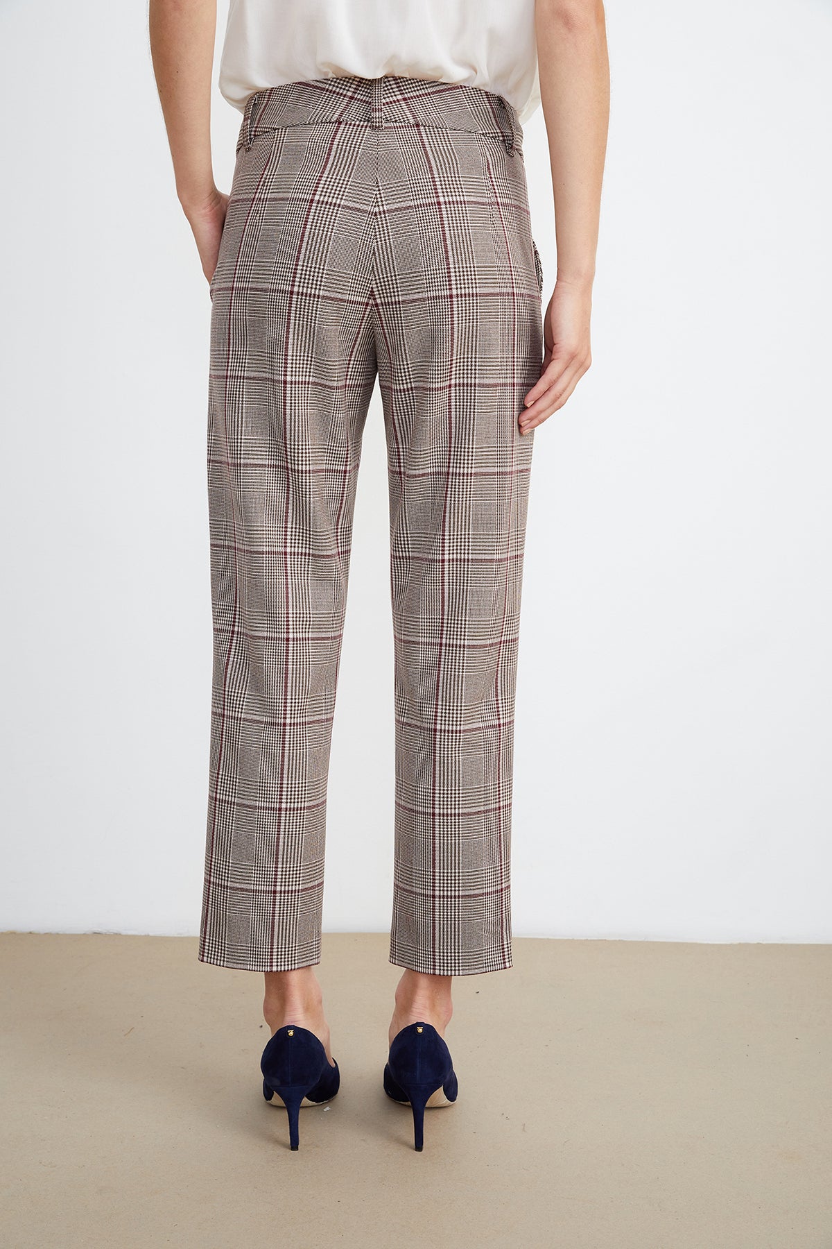 Buy American Eagle Outfitters Blue & Black Plaid Pattern Pants for Women  Online @ Tata CLiQ