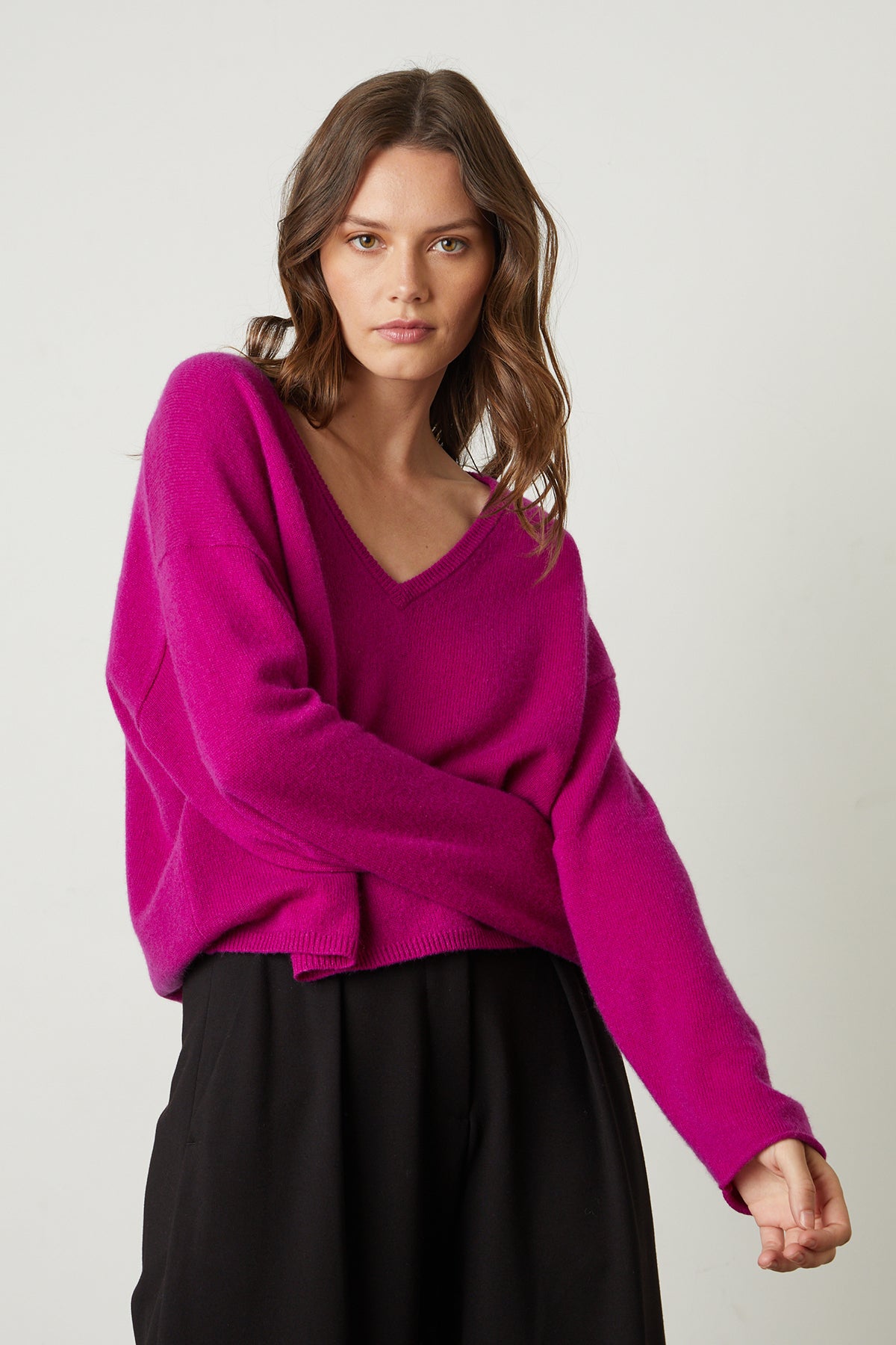   Amika Cashmere V-Neck Sweater in bright magenta pink with Leona pant front 