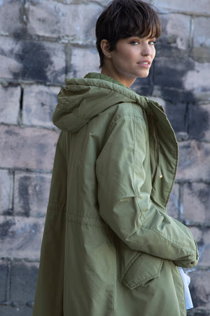 Cheviot Jacket in evergreen side and back