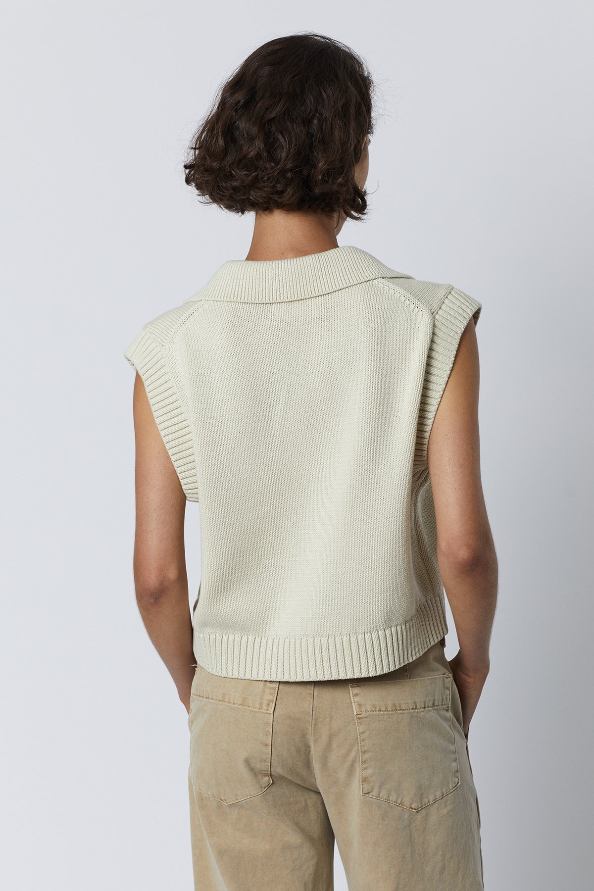   Avalon Sweater Tank in flax with Temescal pant back 