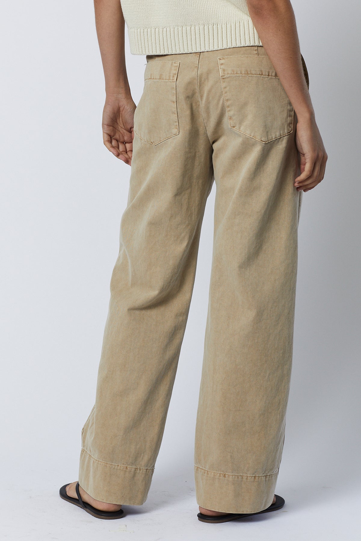   Ventura Pant in putty back 