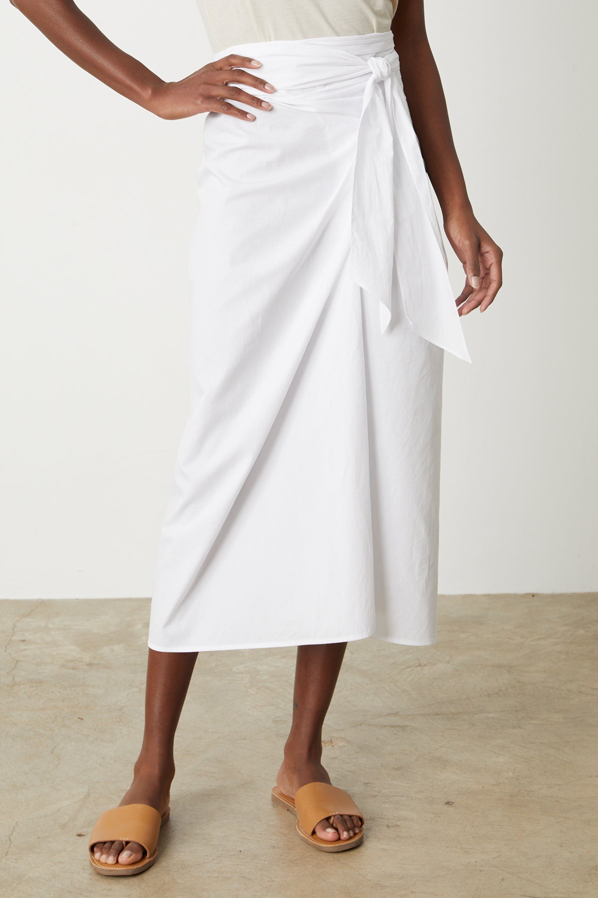   Leena Skirt with tie in front white front 