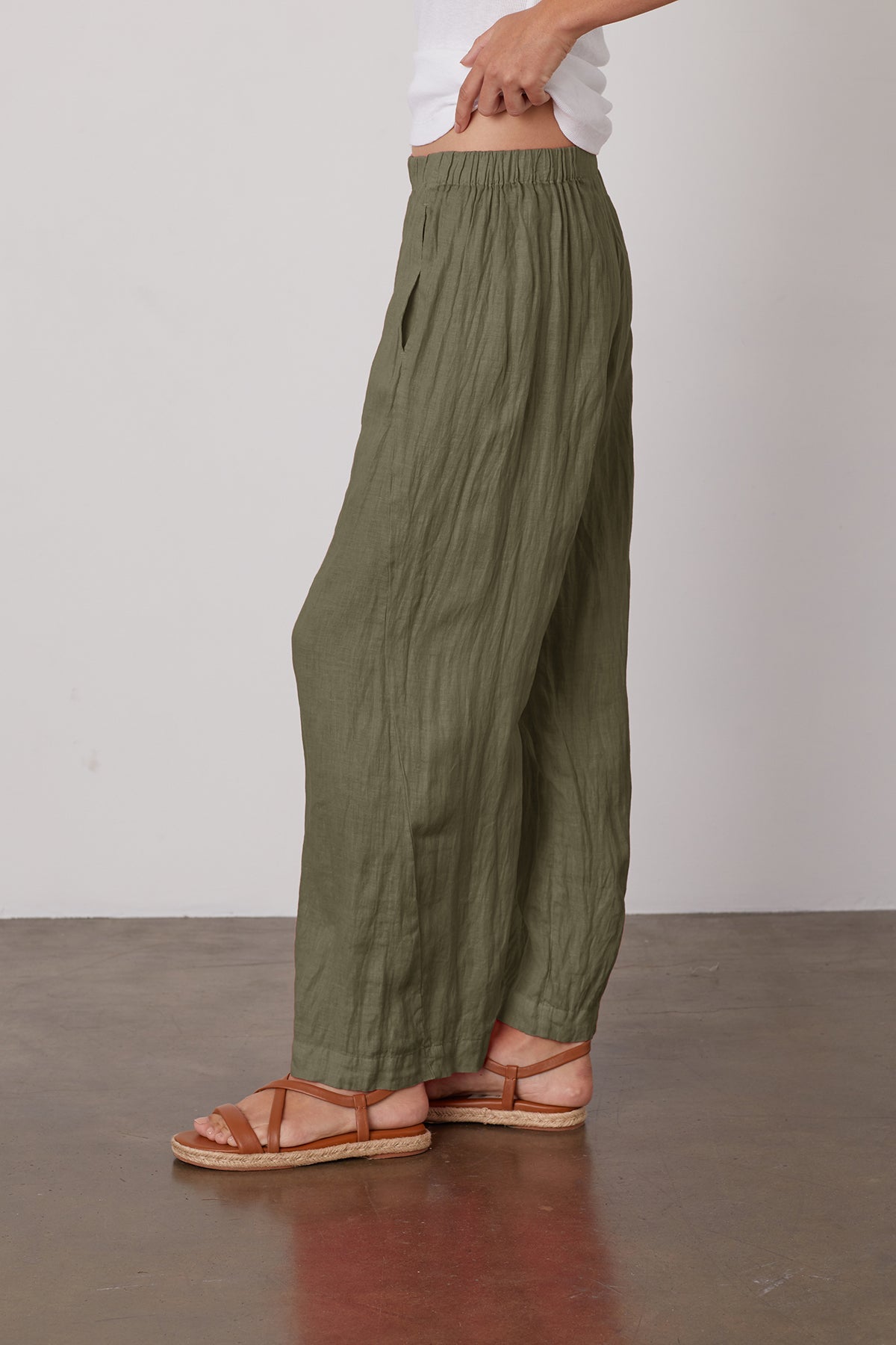 Lola linen pant in olive green side.-25329015652545