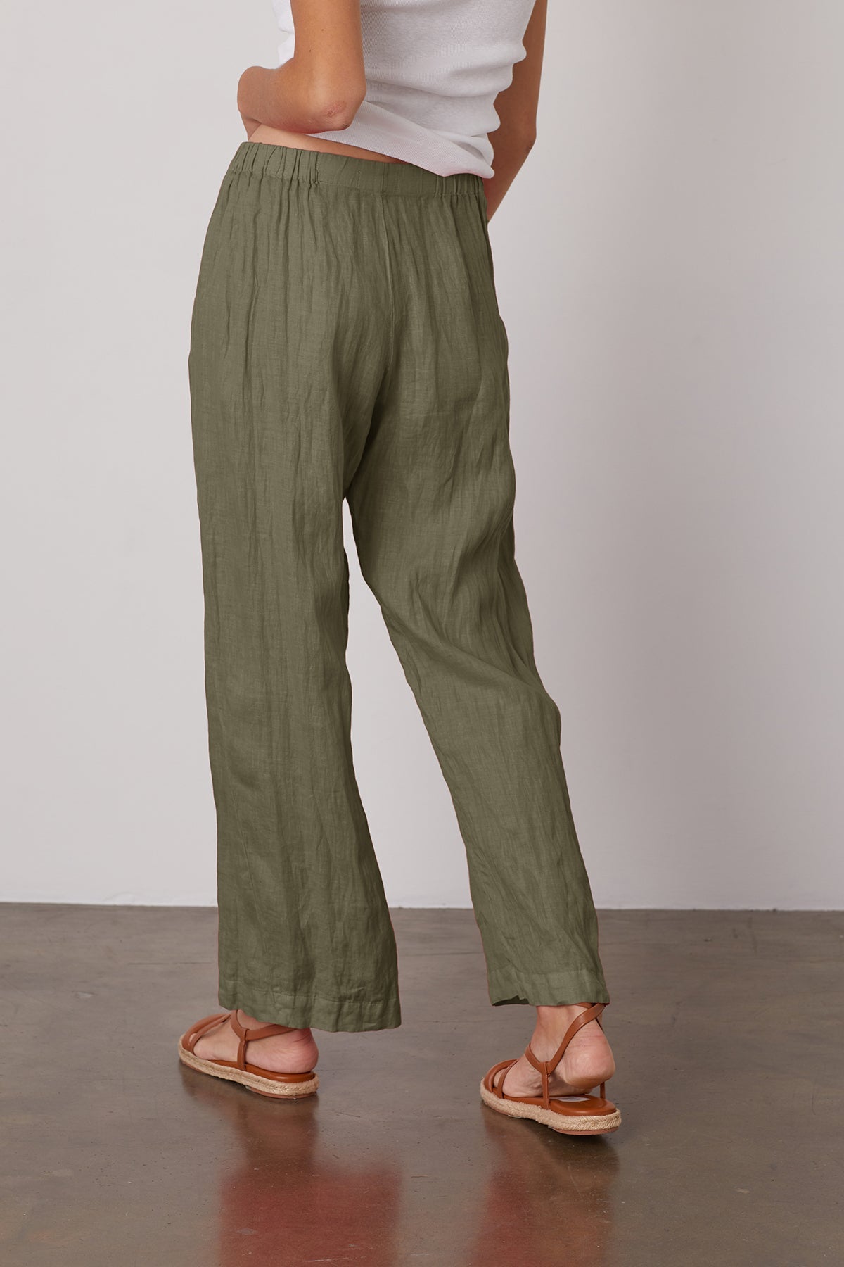Lola linen pant in olive green back.-25329015685313