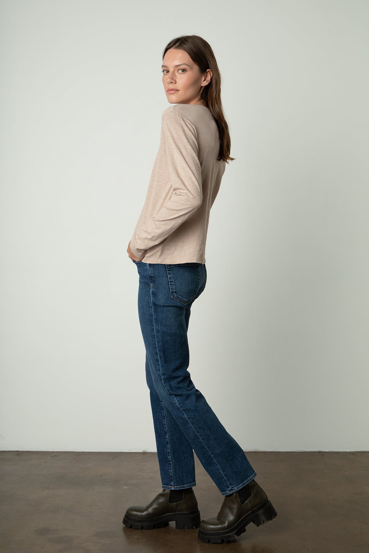 The model is wearing HESTER CREW NECK TEE by Velvet by Graham & Spencer.-24532973519041