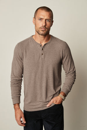 Faust Cozy Jersey Henley in mushroom with black denim front