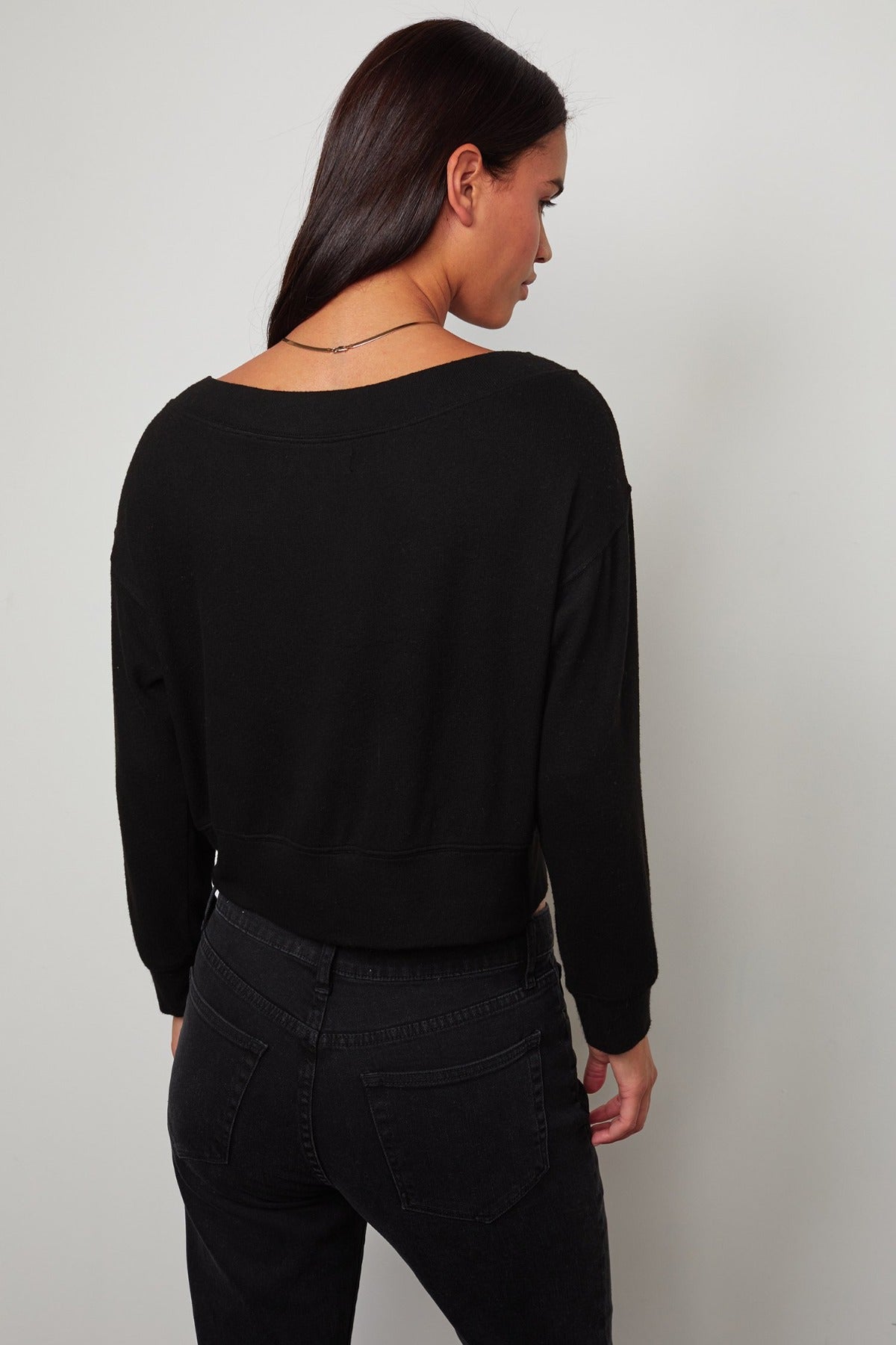   Sloe Sweater Black Back 