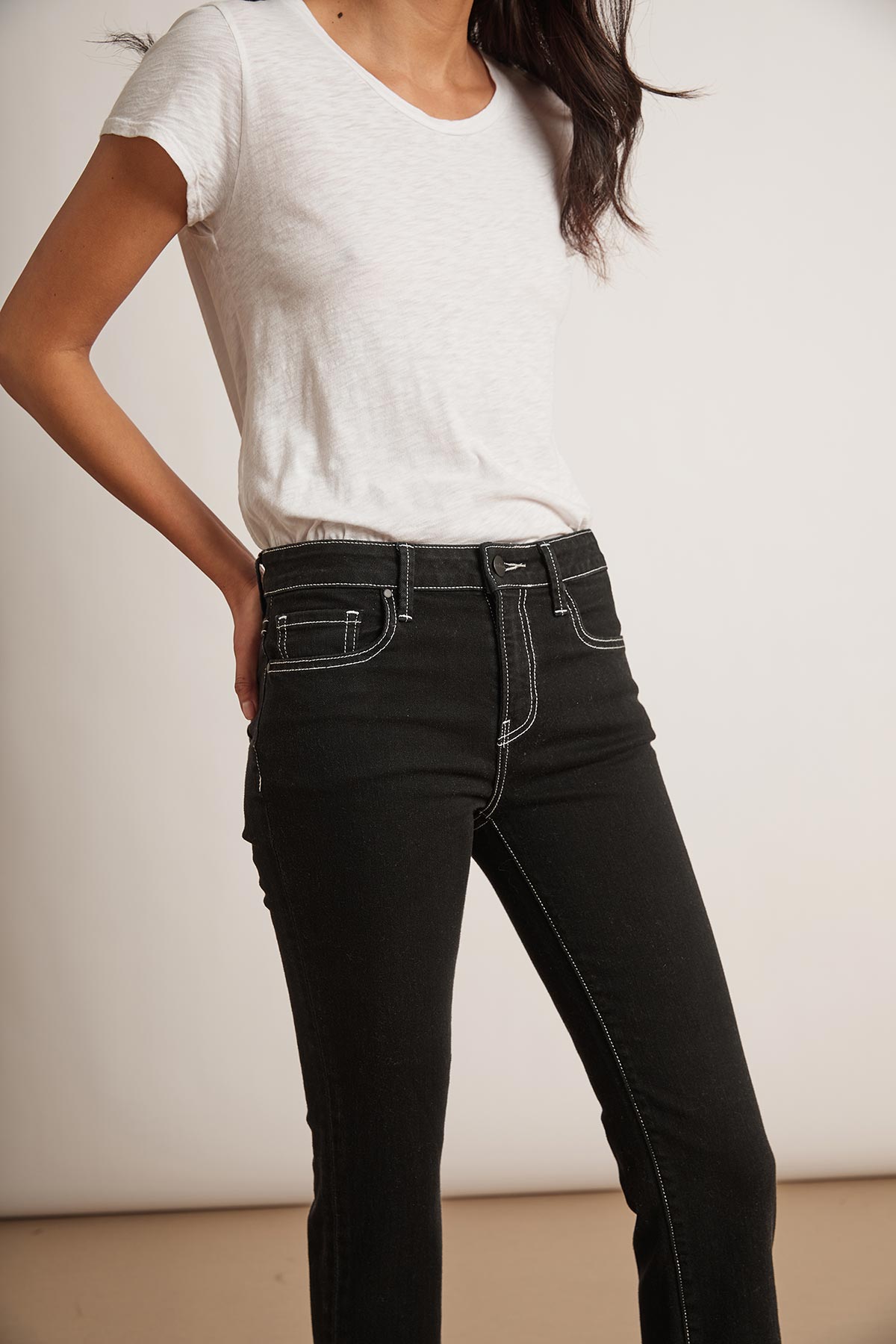   KAIA MID RISE CONTRAST STITCHING CROP JEAN 