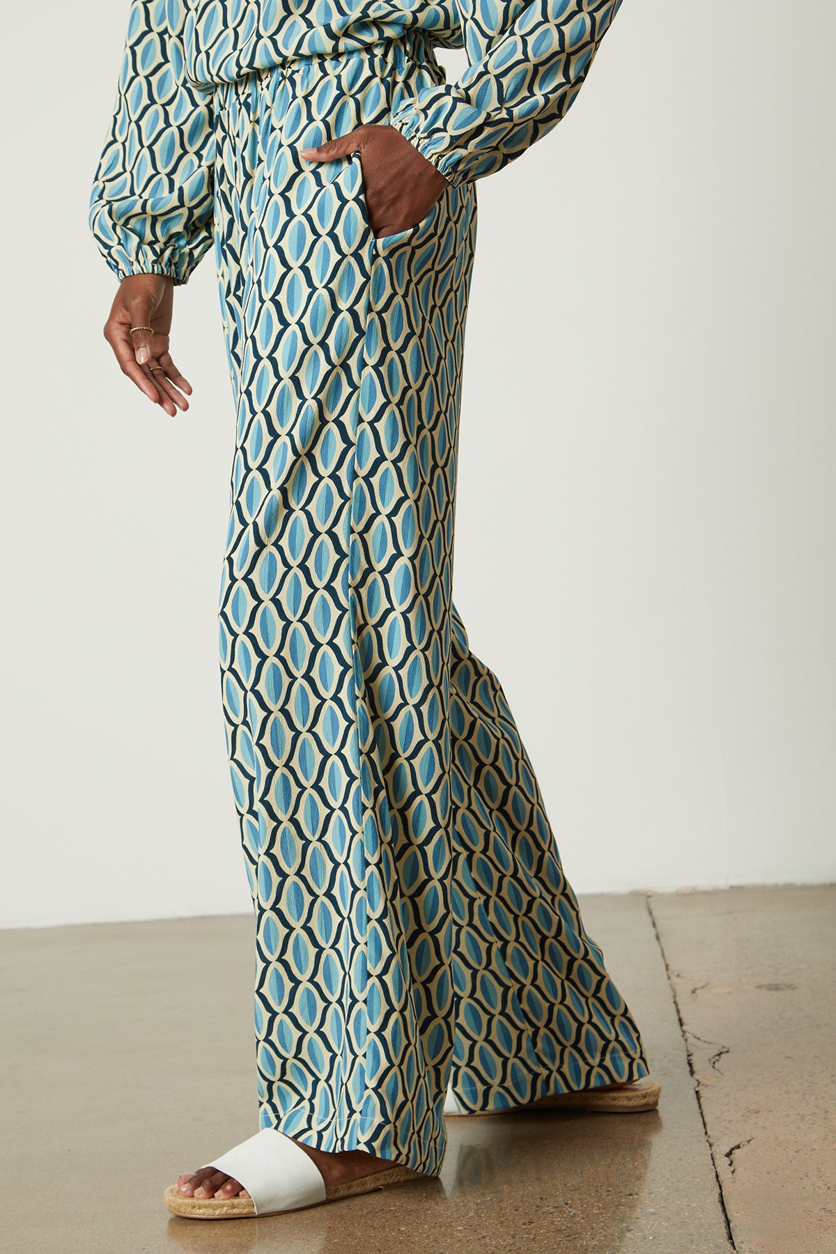 Eliza pant in blue geometric print crepe side-26079042044097