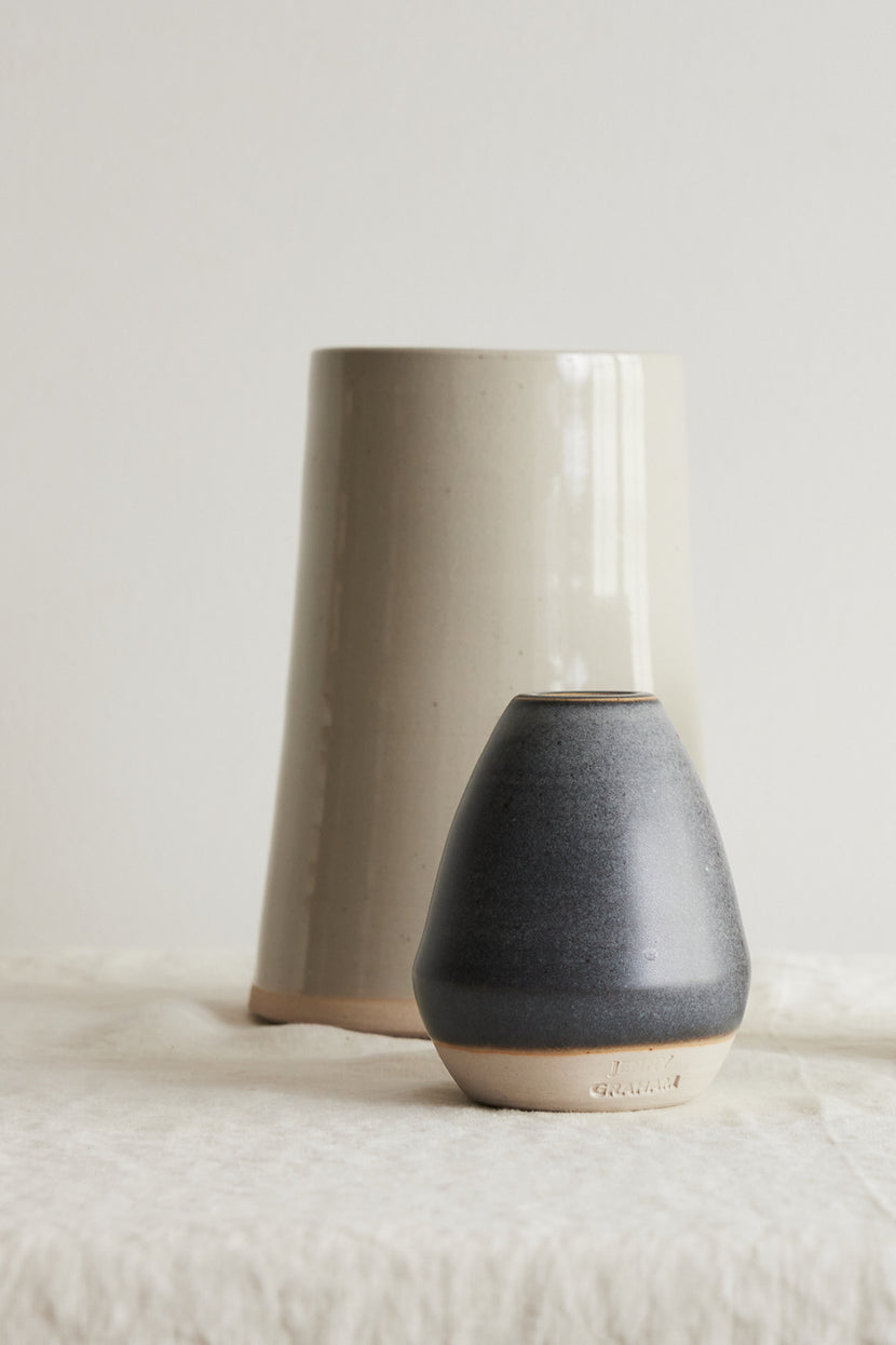 CERAMIC BUD VASE