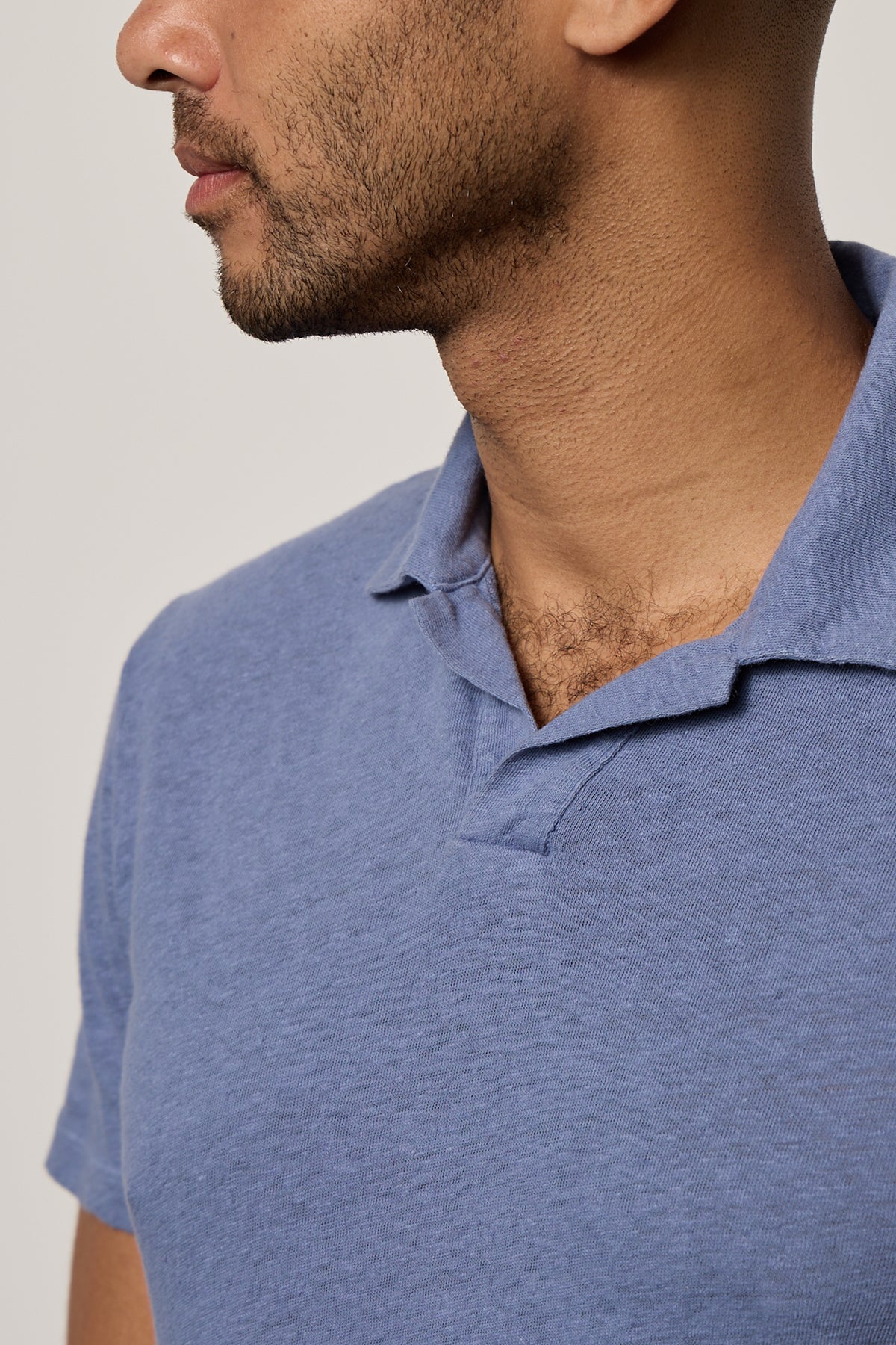   Beck Linen Blend Polo in marine blue close up front detail 