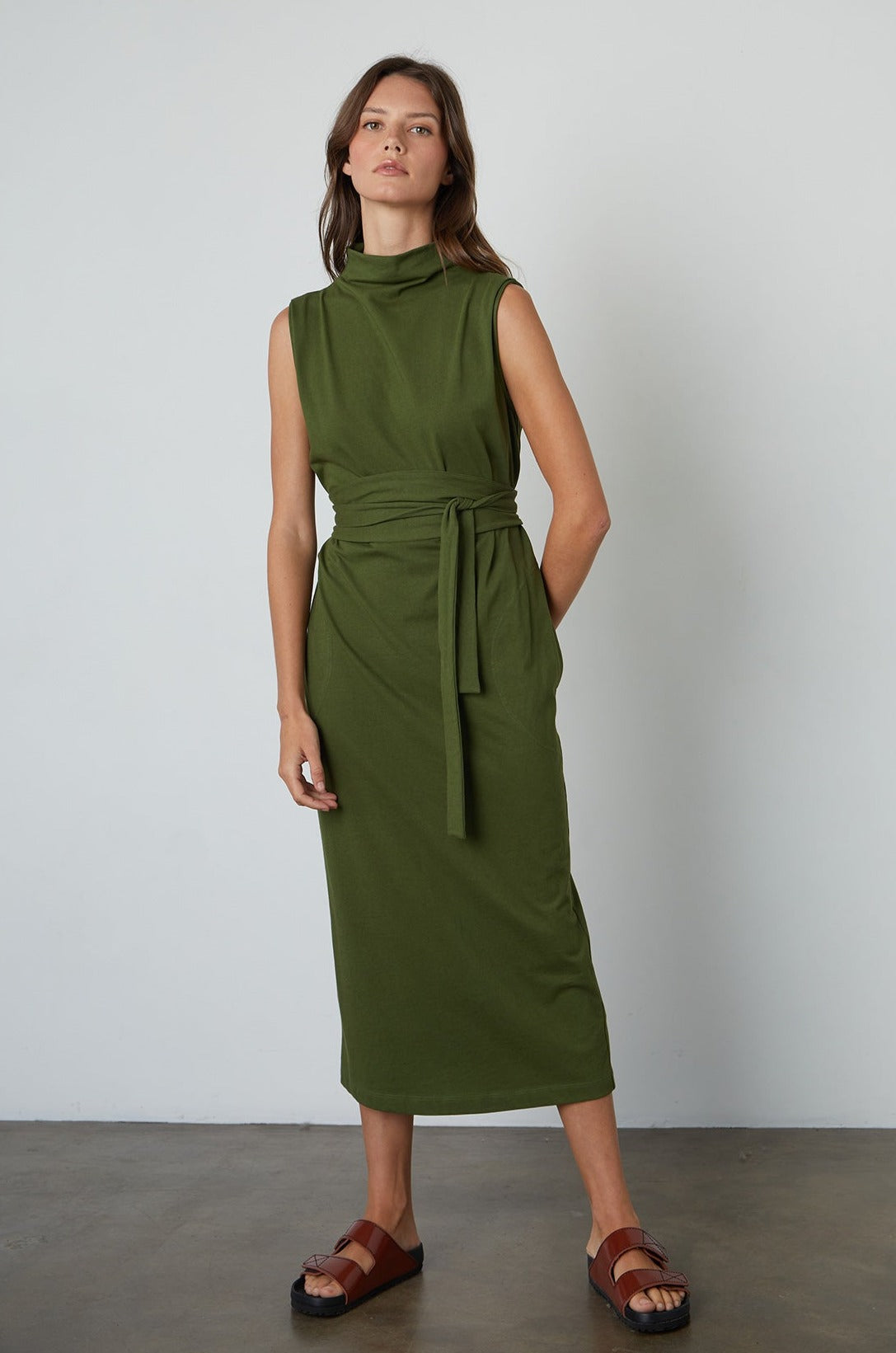 Hydie Mock Neck Dress Structured Cotton in Evergreen with belt front view 2-24994482487489