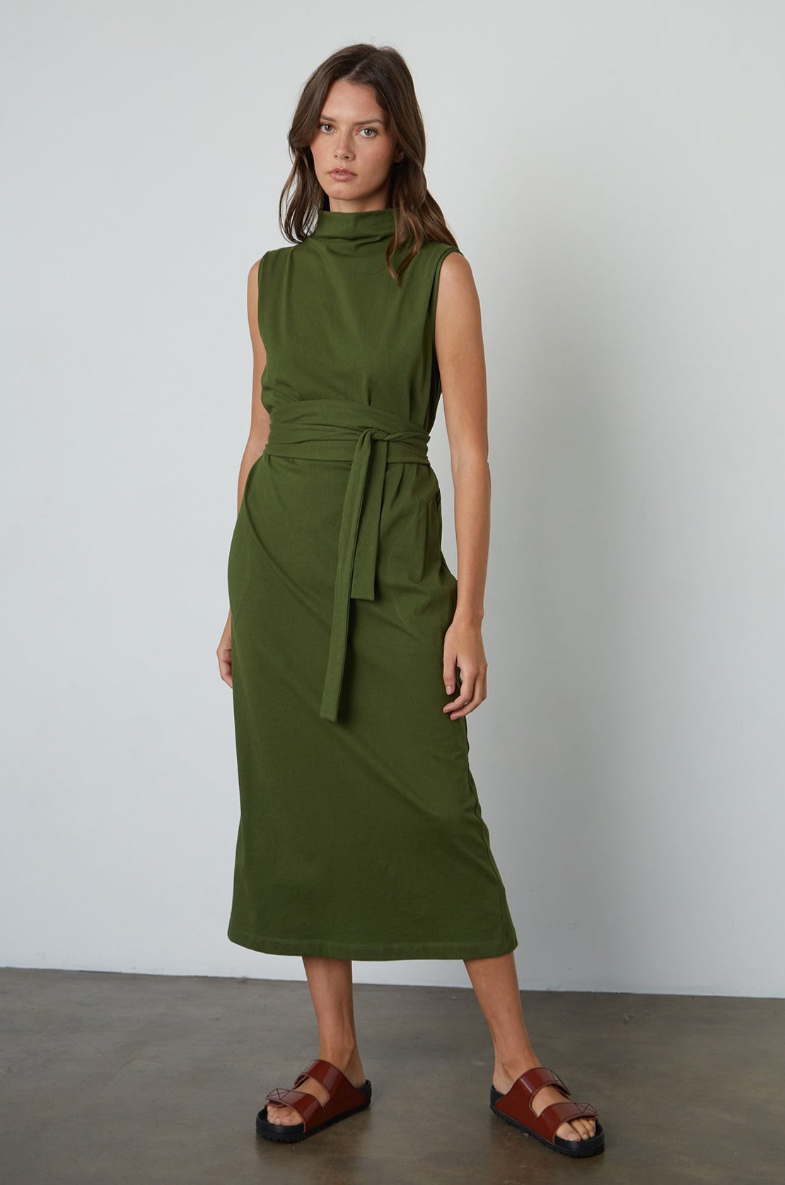 Hydie Mock Neck Dress Structured Cotton in Evergreen with belt front view 3-24994485010625