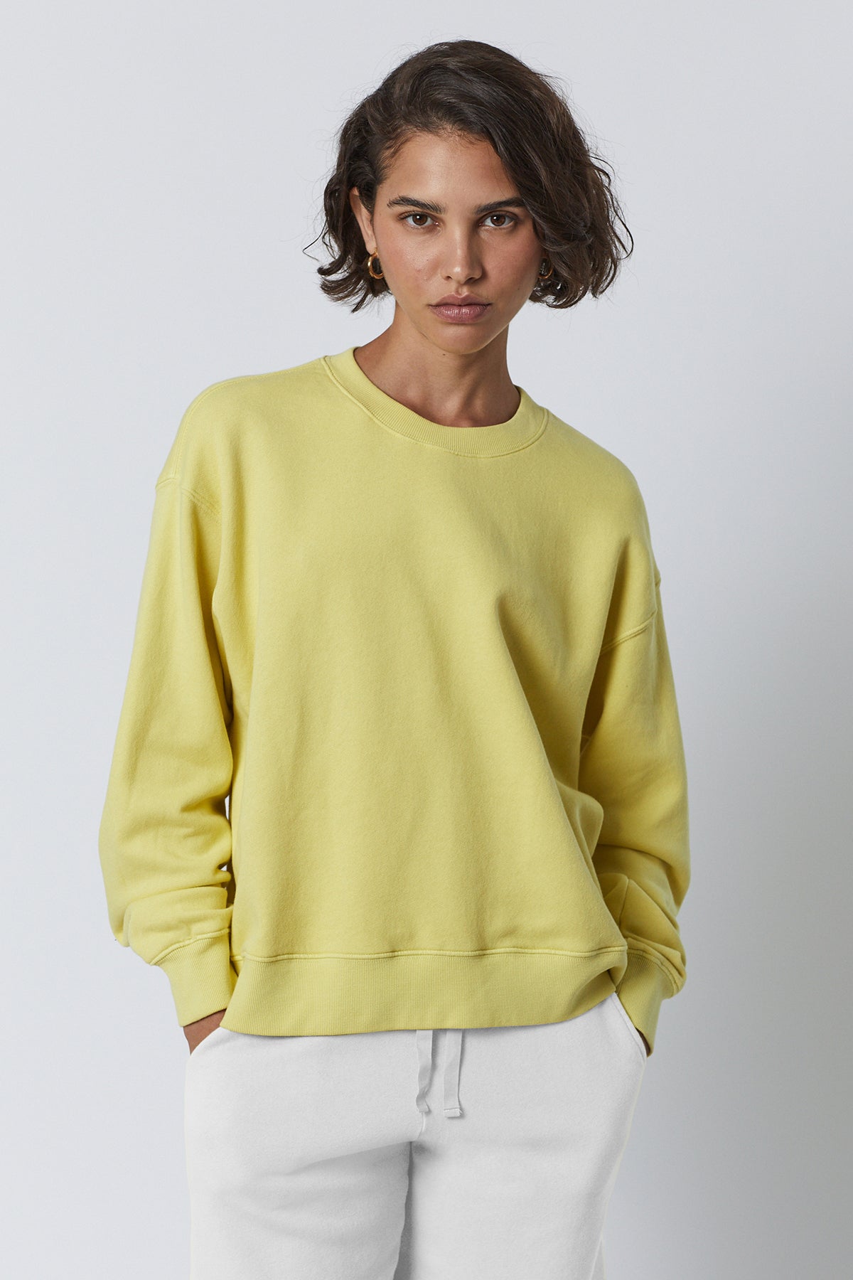 Ynez Sweatshirt in lemon yellow front-26007095640257