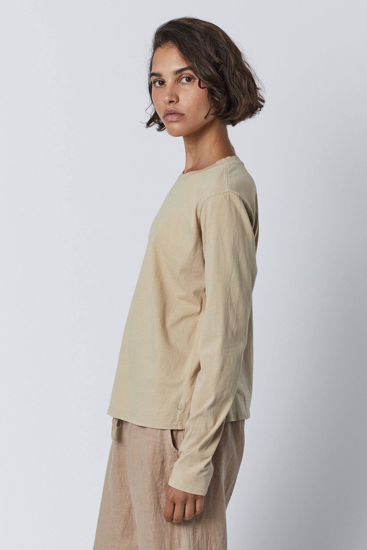 Vicente Tee in khaki side-26007100981441